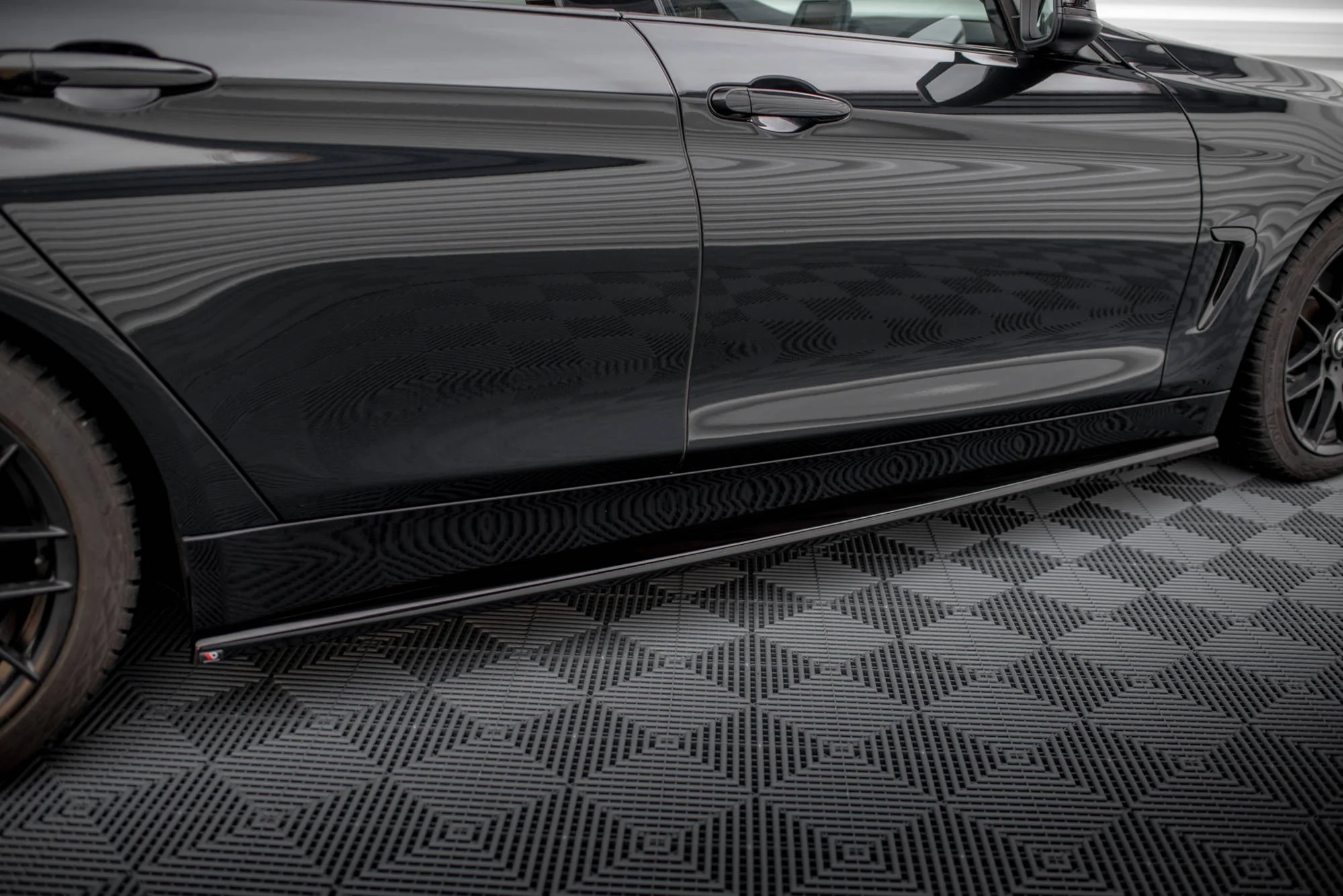 SIDE SKIRTS DIFFUSERS BMW 4 COUPE / GRAN COUPE / CABRIO F32 / F36 / F33 - Image 4