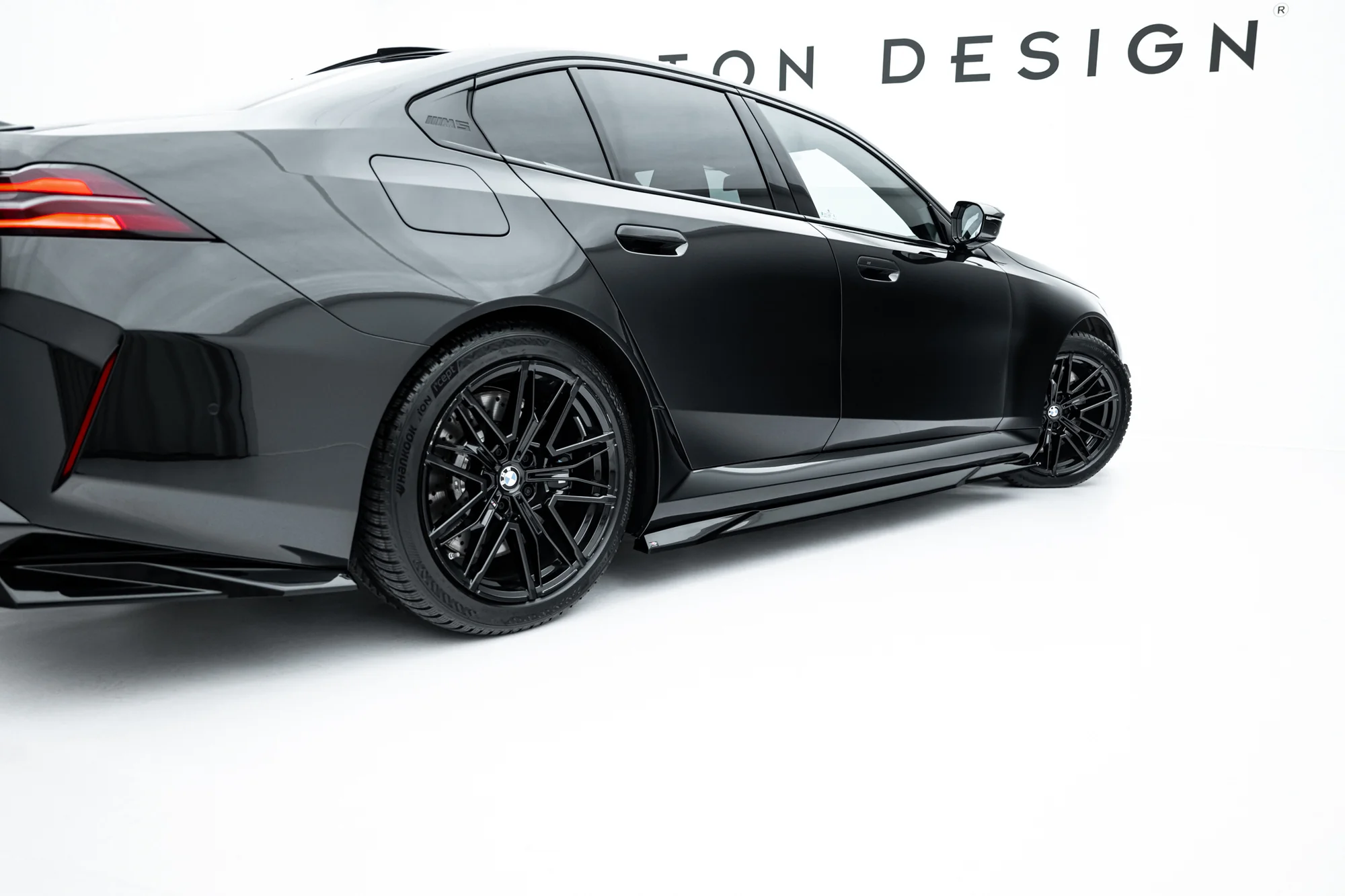 Side skirts Diffusers BMW M5 Sedan / Touring G90 - Image 3