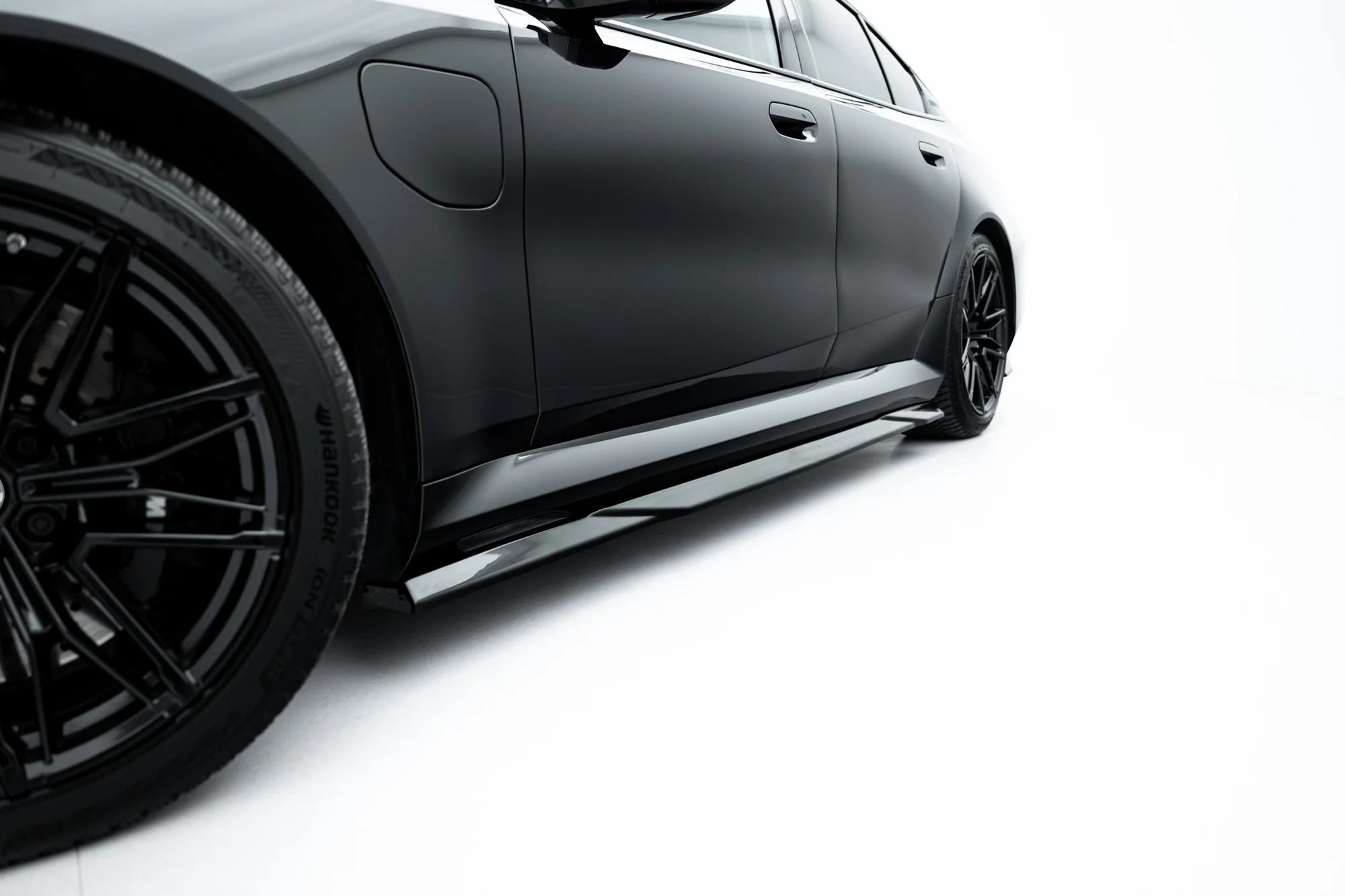 Side skirts Diffusers BMW M5 Sedan / Touring G90 - Image 7