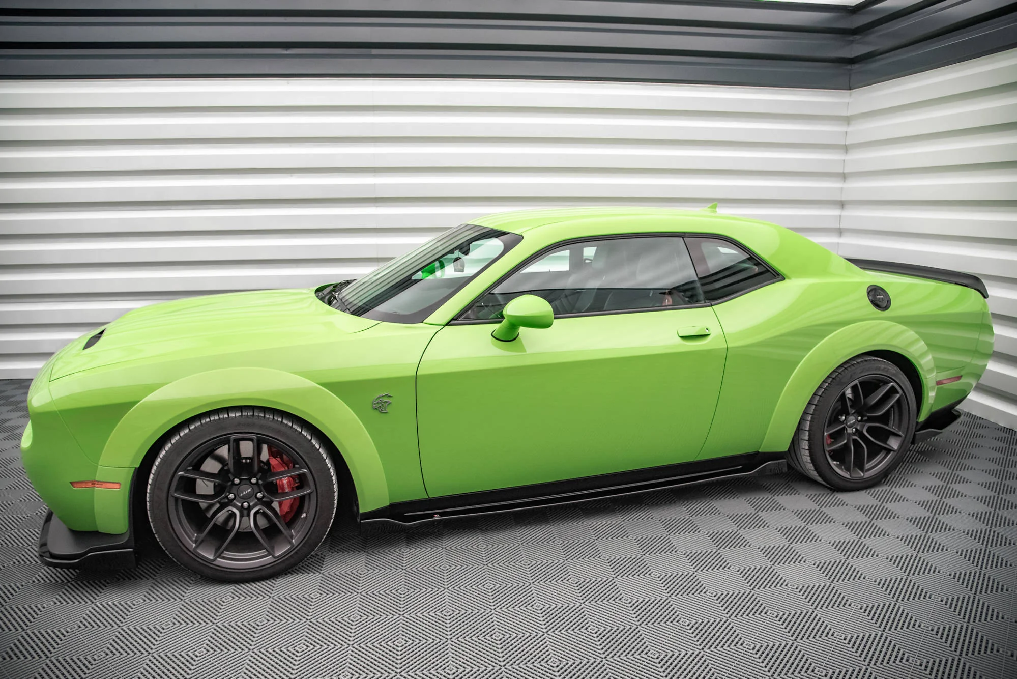 SIDE SKIRTS DIFFUSERS DODGE CHALLENGER SRT HELLCAT WIDEBODY MK3 - Image 4
