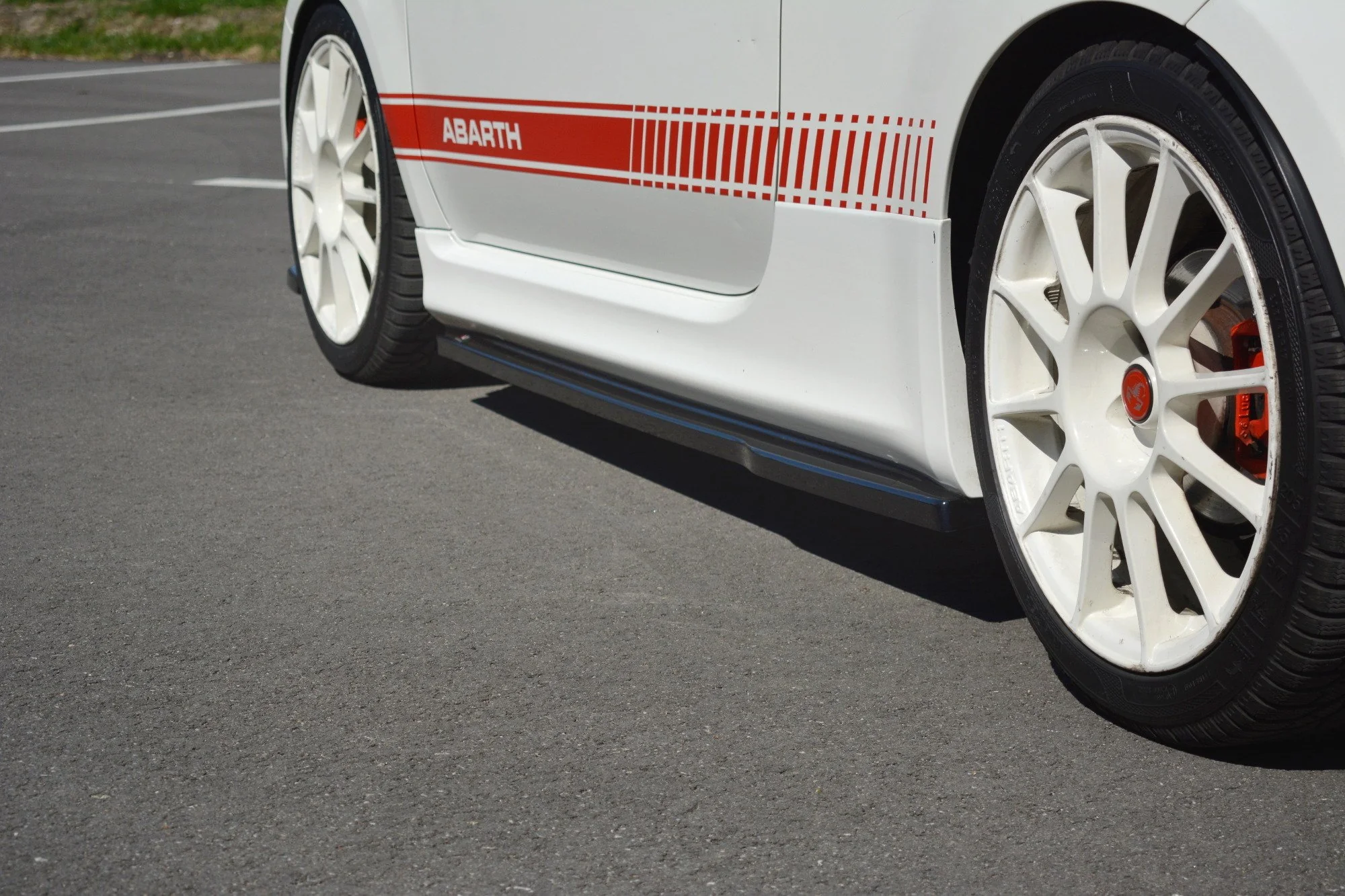 SIDE SKIRTS DIFFUSERS FIAT 500 ABARTH MK1 - Image 4