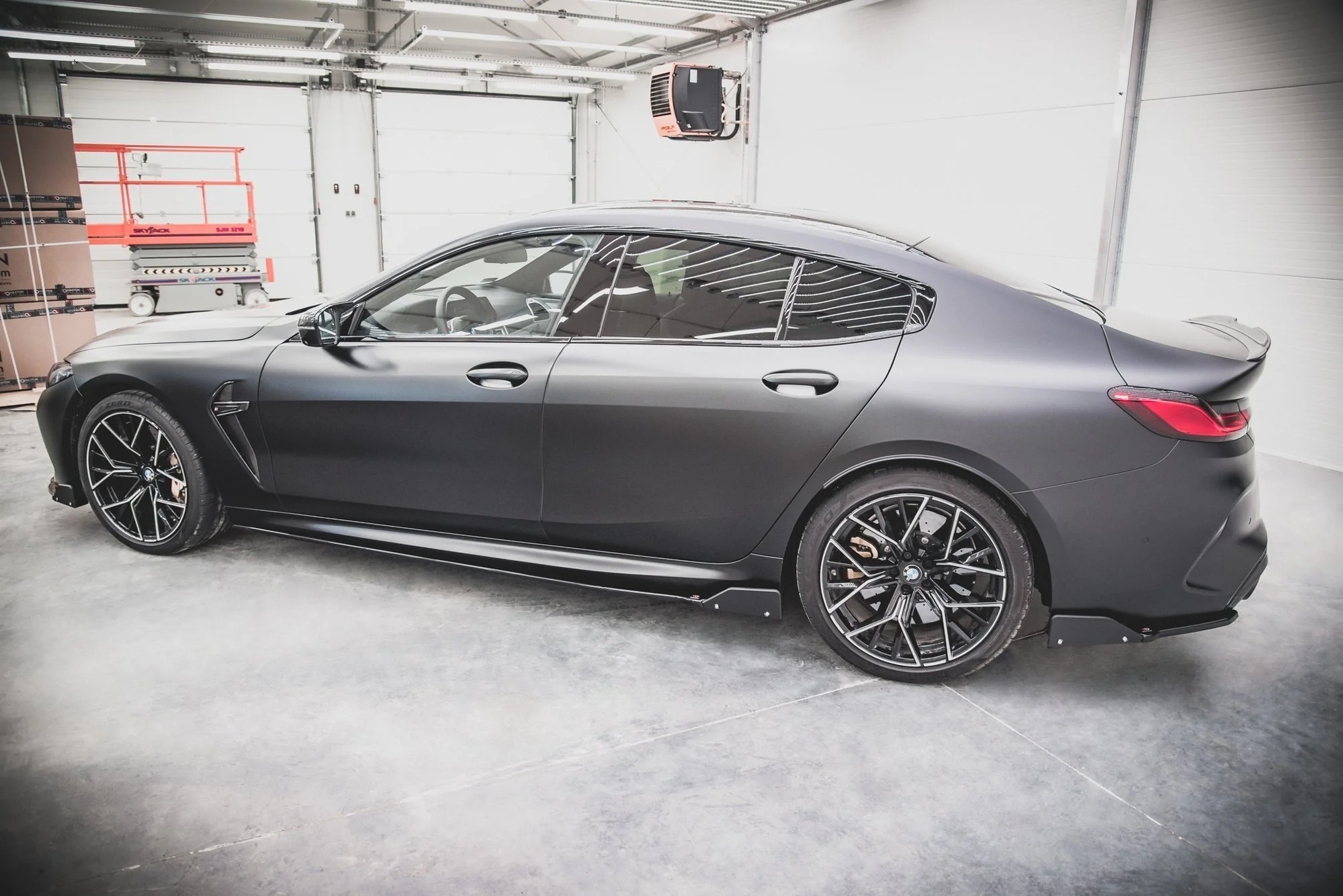SIDE SKIRTS DIFFUSERS + FLAPS V.1 BMW M8 GRAN COUPE F93 - Image 3