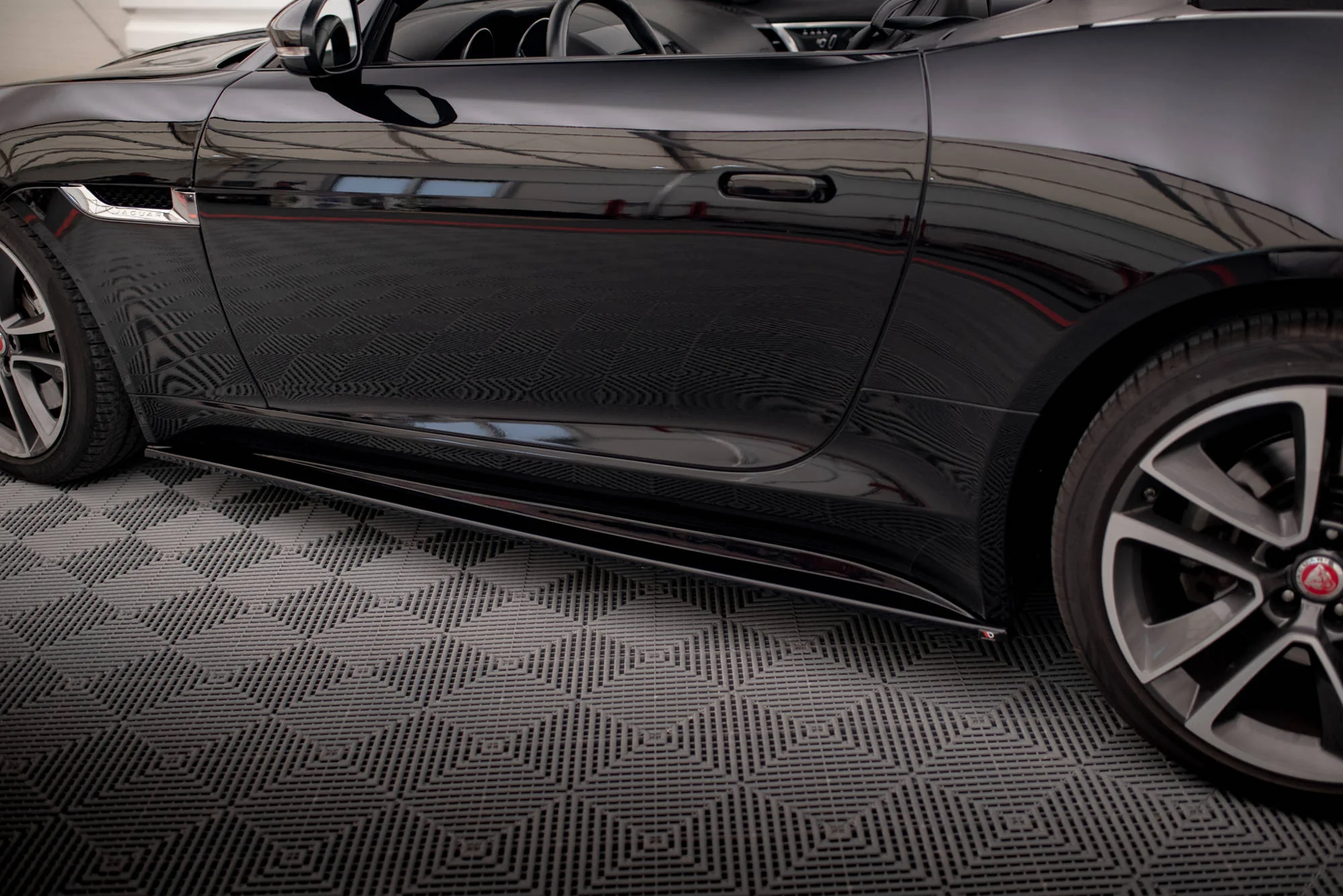 SIDE SKIRTS DIFFUSERS JAGUAR F-TYPE - Image 5