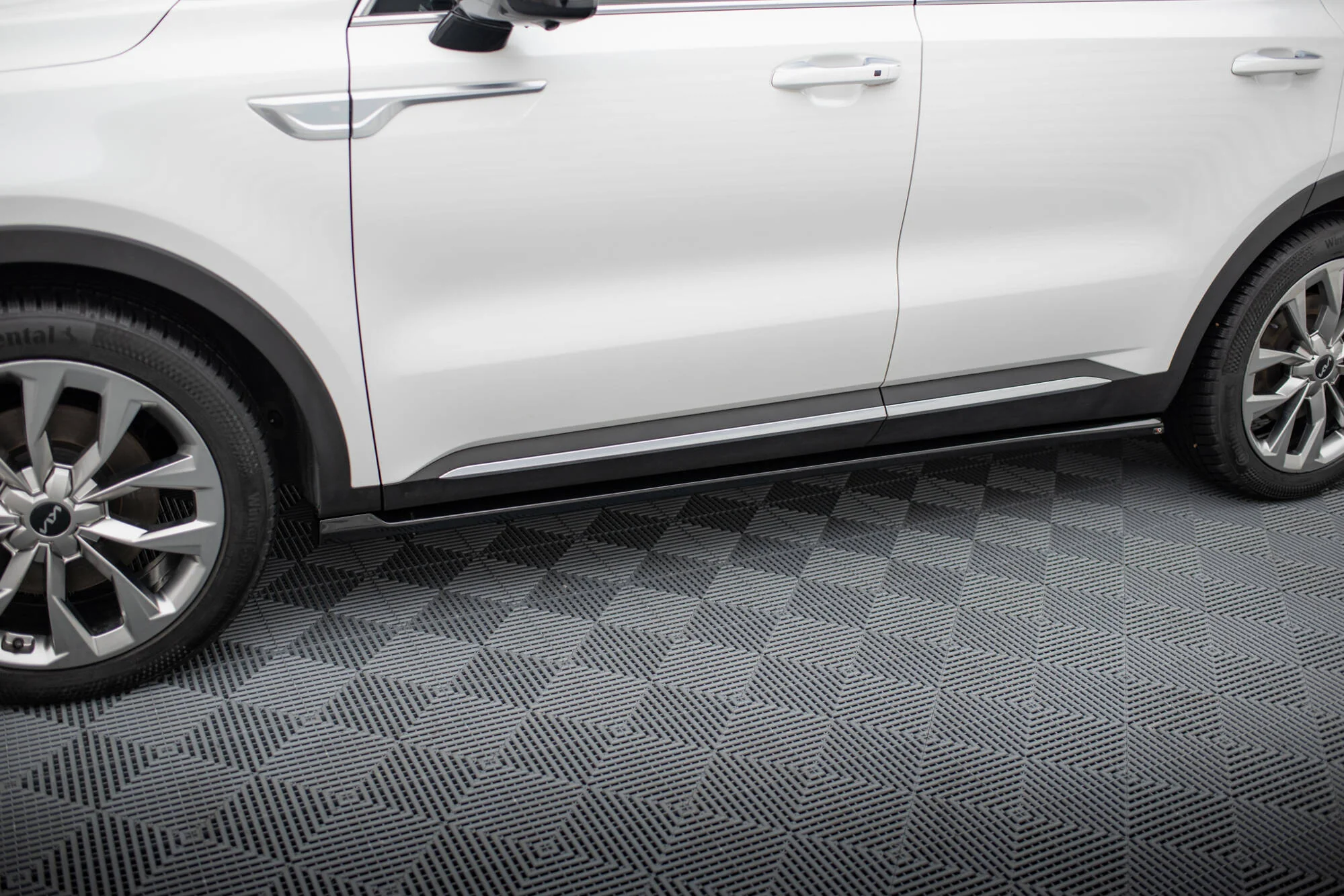 Side Skirts Diffusers Kia Sorento Mk4 - Image 3