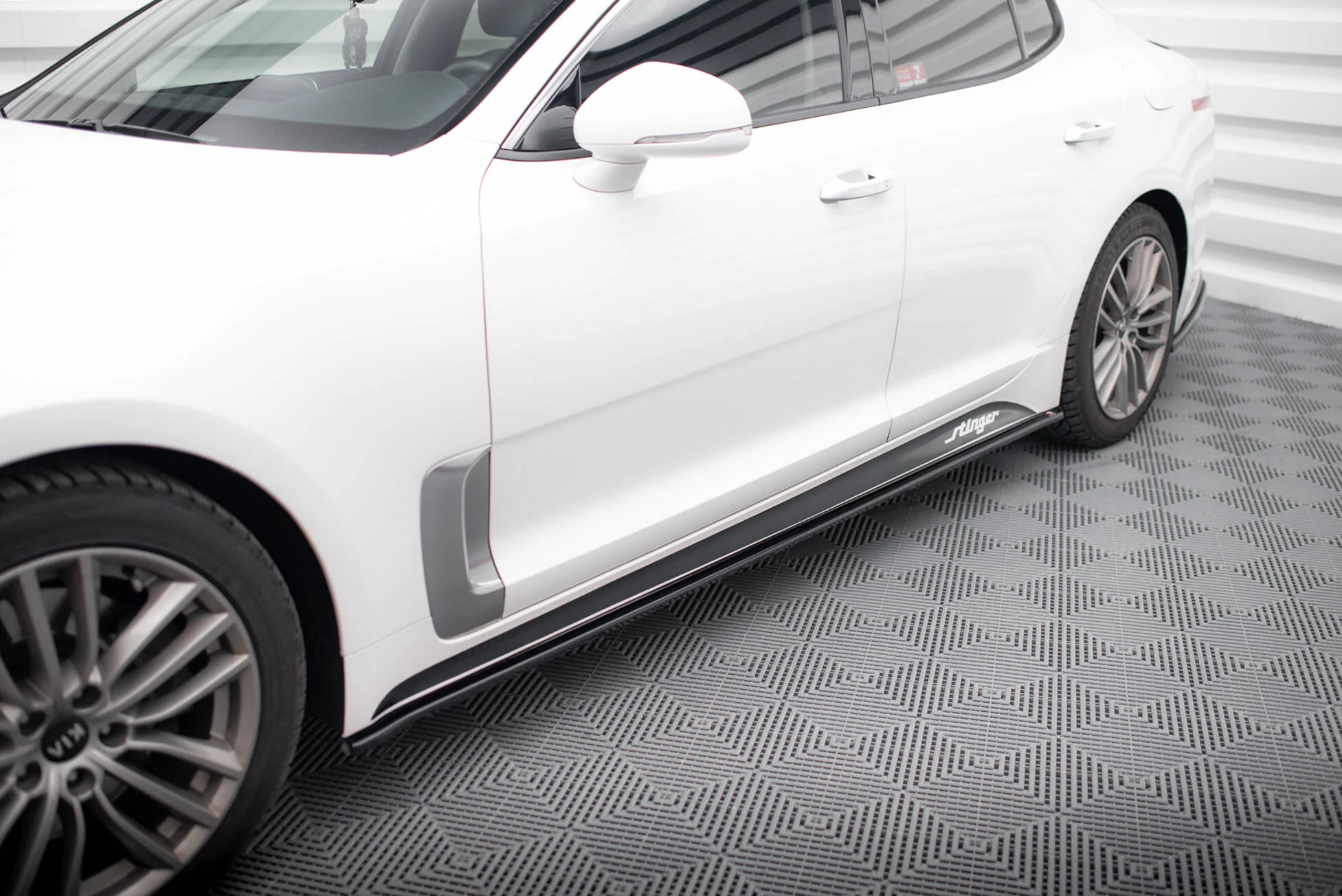 SIDE SKIRTS DIFFUSERS KIA STINGER GT - Image 3