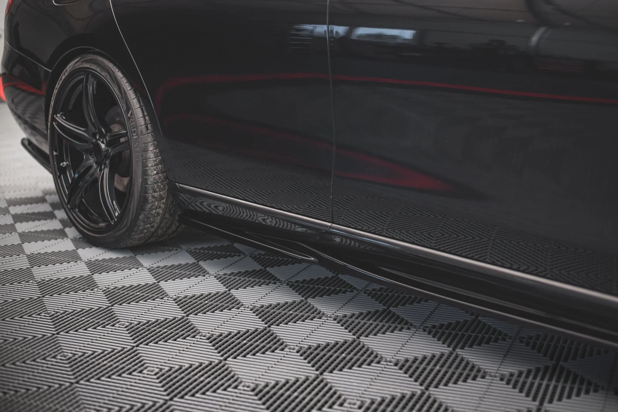 SIDE SKIRTS DIFFUSERS MERCEDES-BENZ E W213 - Image 3
