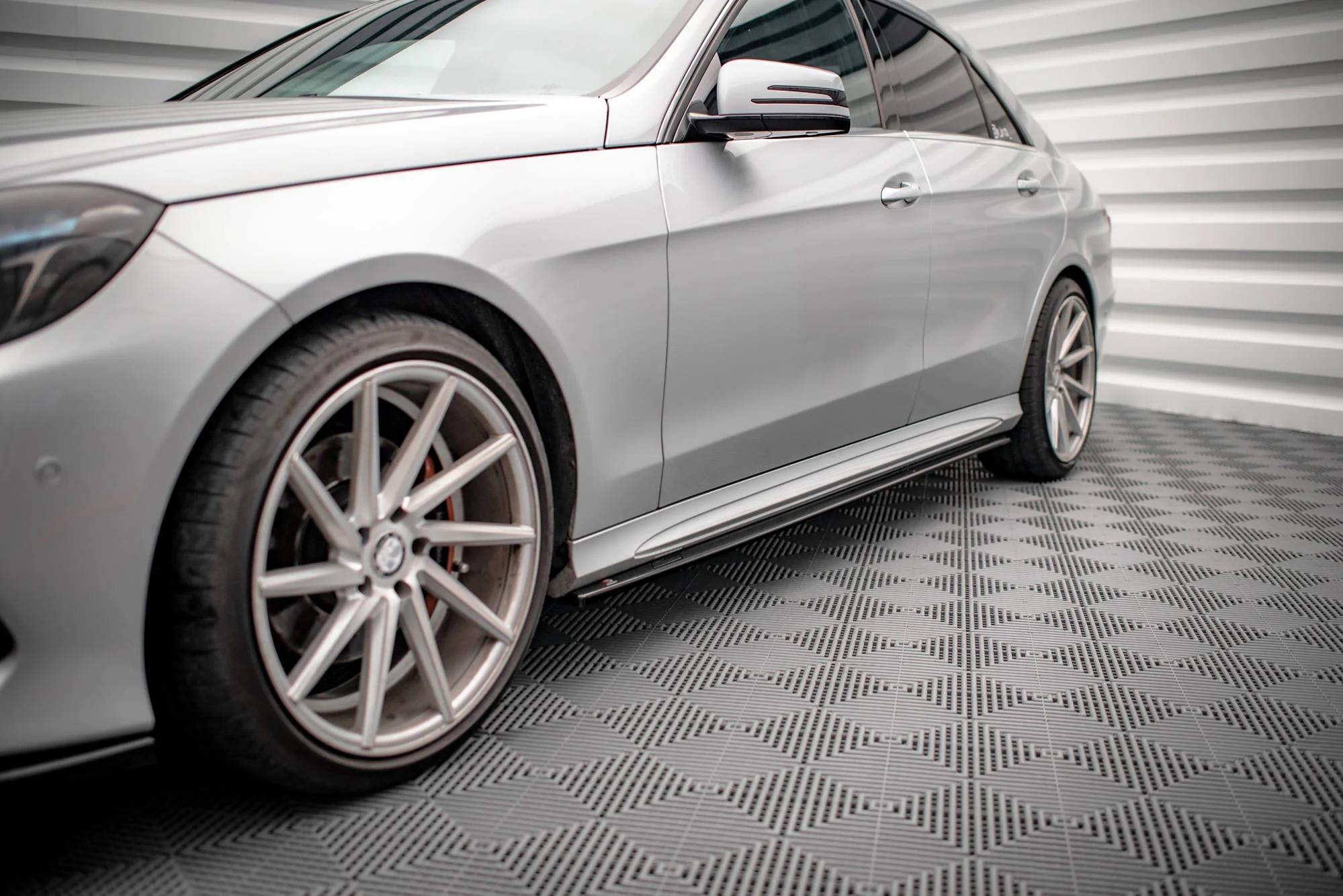 SIDE SKIRTS DIFFUSERS MERCEDES-BENZ E63 AMG SEDAN W212 FACELIFT - Image 5