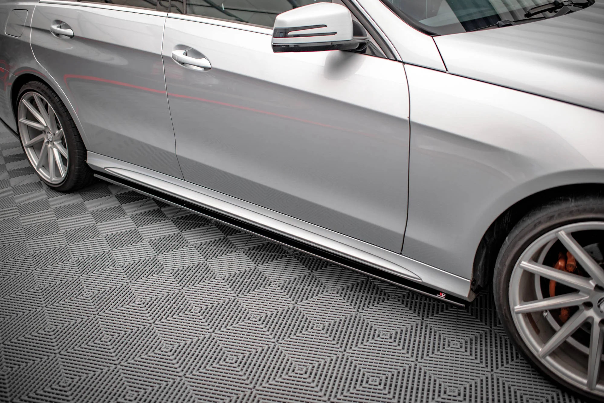 SIDE SKIRTS DIFFUSERS MERCEDES-BENZ E63 AMG SEDAN W212 FACELIFT - Image 6