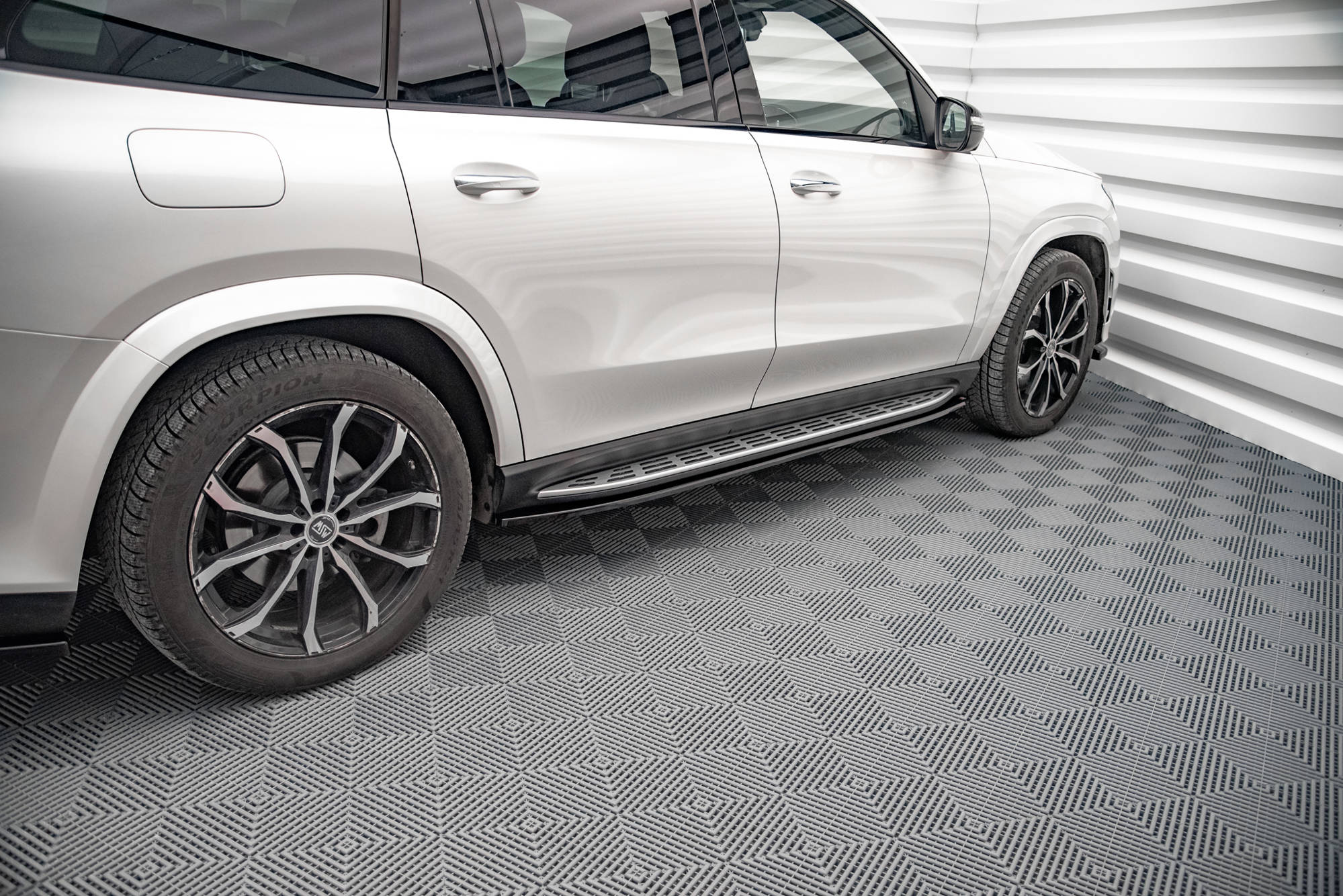 SIDE SKIRTS DIFFUSERS MERCEDES-BENZ GLS AMG-LINE X167 - Image 3