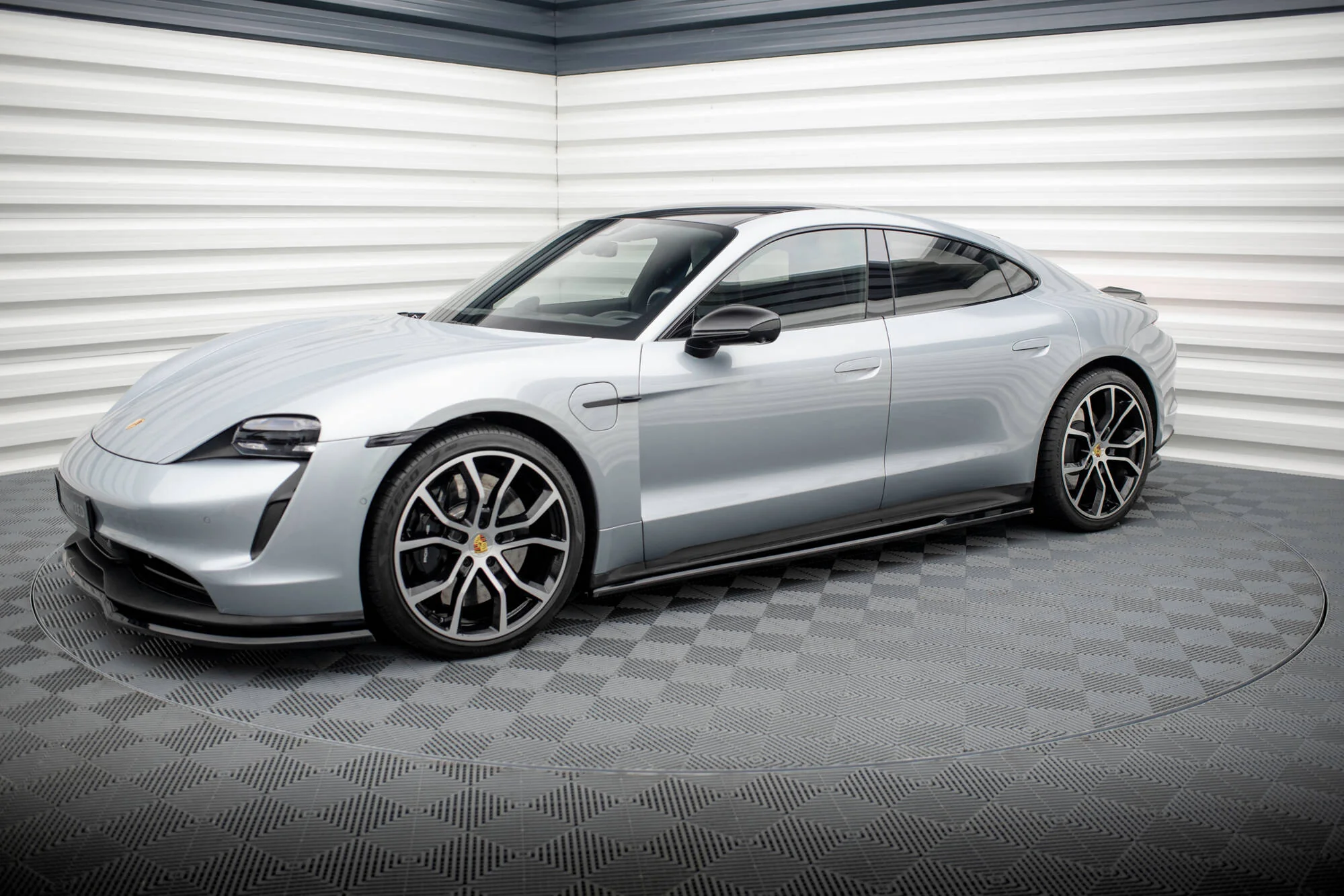 SIDE SKIRTS DIFFUSERS PORSCHE TAYCAN / TAYCAN 4 / TAYCAN 4S / TAYCAN GTS MK1 - Image 4