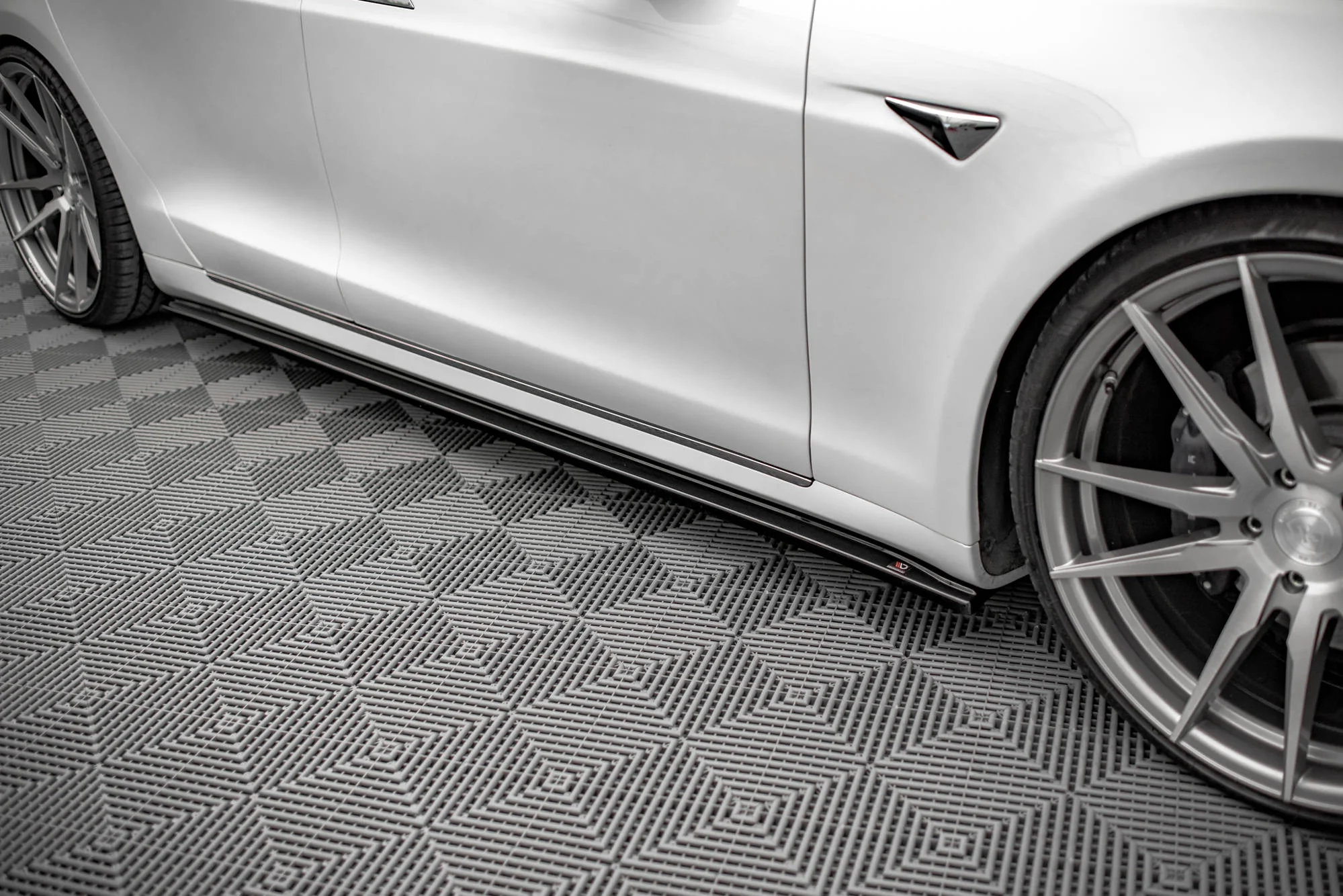 SIDE SKIRTS DIFFUSERS TESLA MODEL S FACELIFT - Image 4