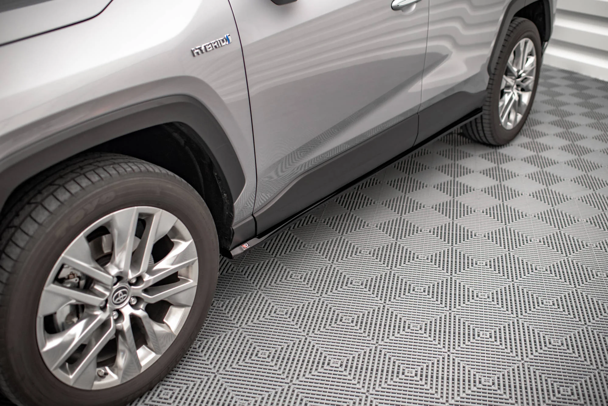 SIDE SKIRTS DIFFUSERS TOYOTA RAV4 MK5 - Image 4