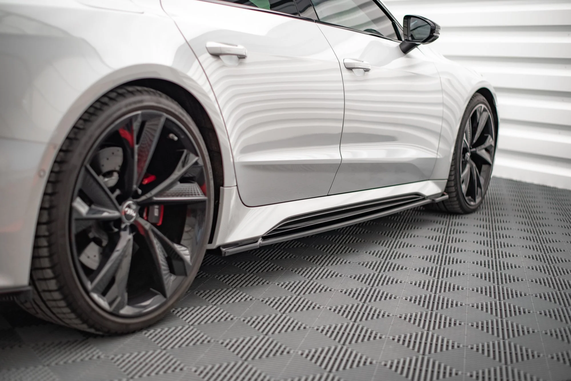 SIDE SKIRTS DIFFUSERS V.1 AUDI RS6 C8 - Image 3