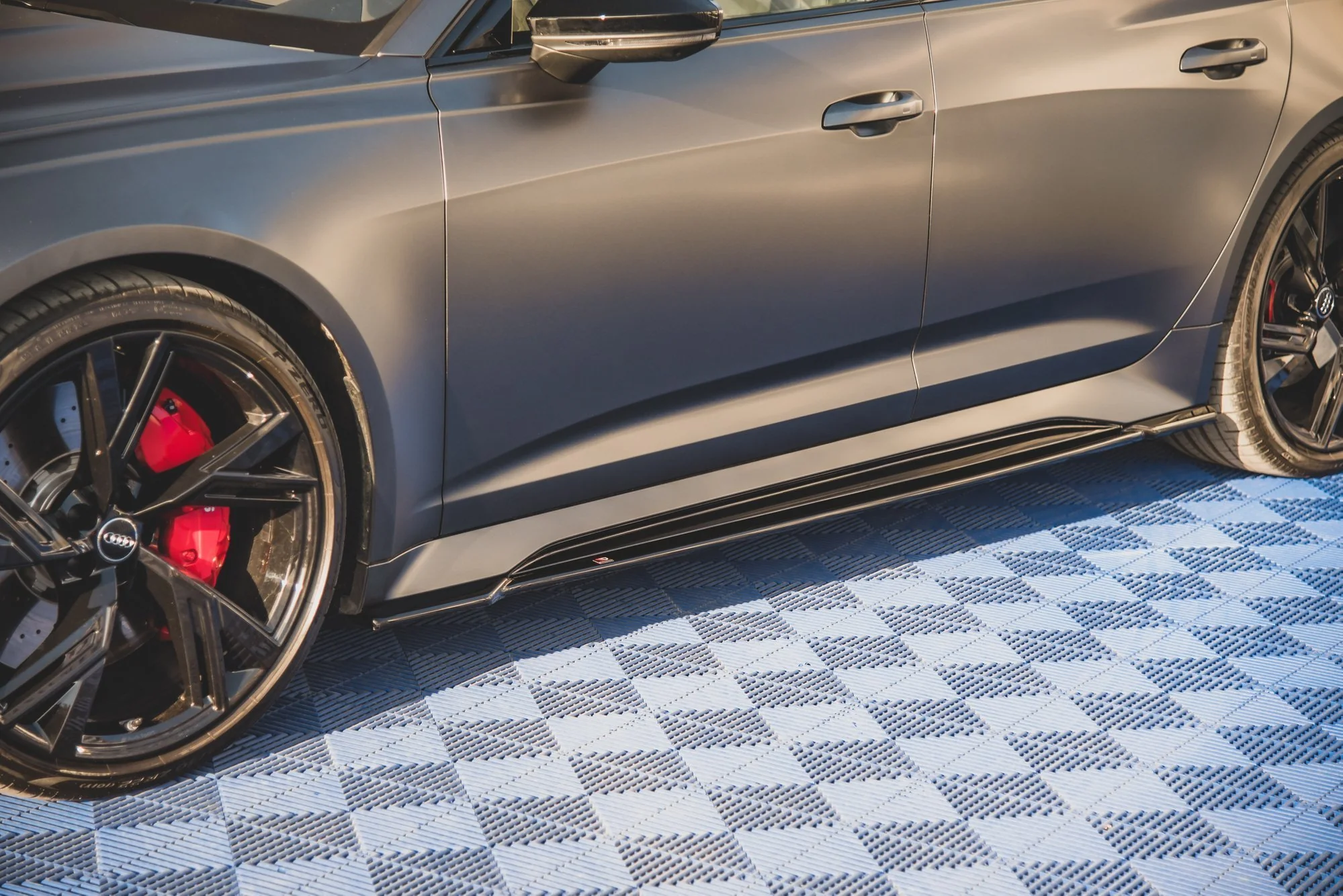 SIDE SKIRTS DIFFUSERS V.1 AUDI RS6 C8 - Image 5