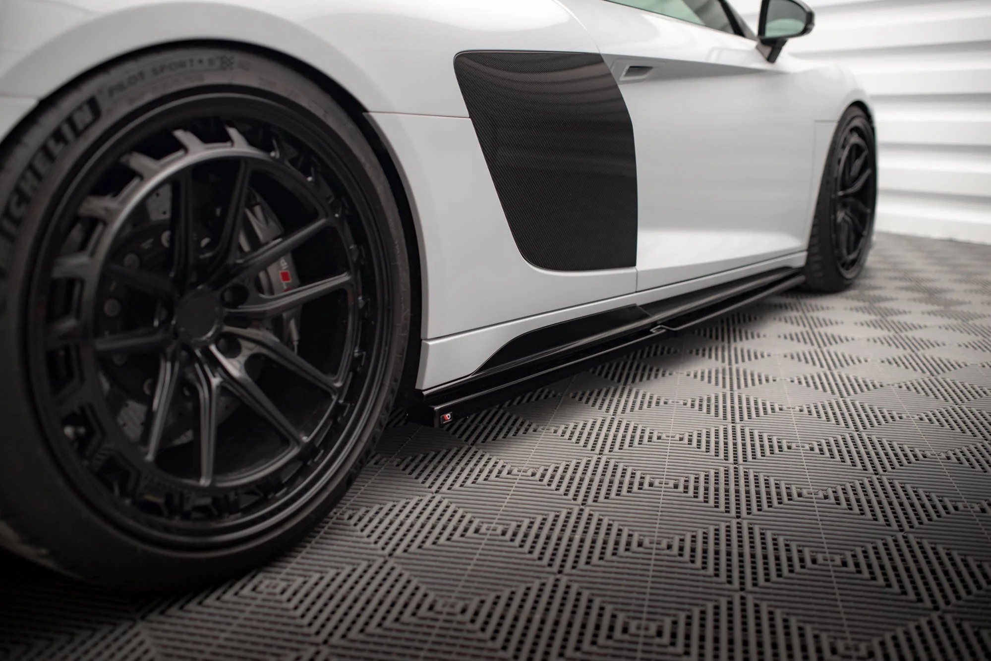 SIDE SKIRTS DIFFUSERS V.2 AUDI R8 MK2 FACELIFT - Image 5