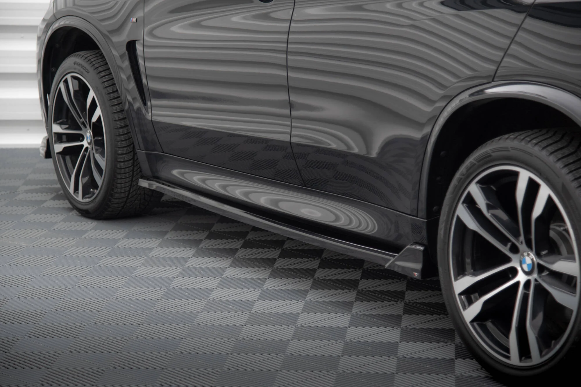 Side Skirts Diffusers V.2 BMW X5 M-Pack F15 - Image 2