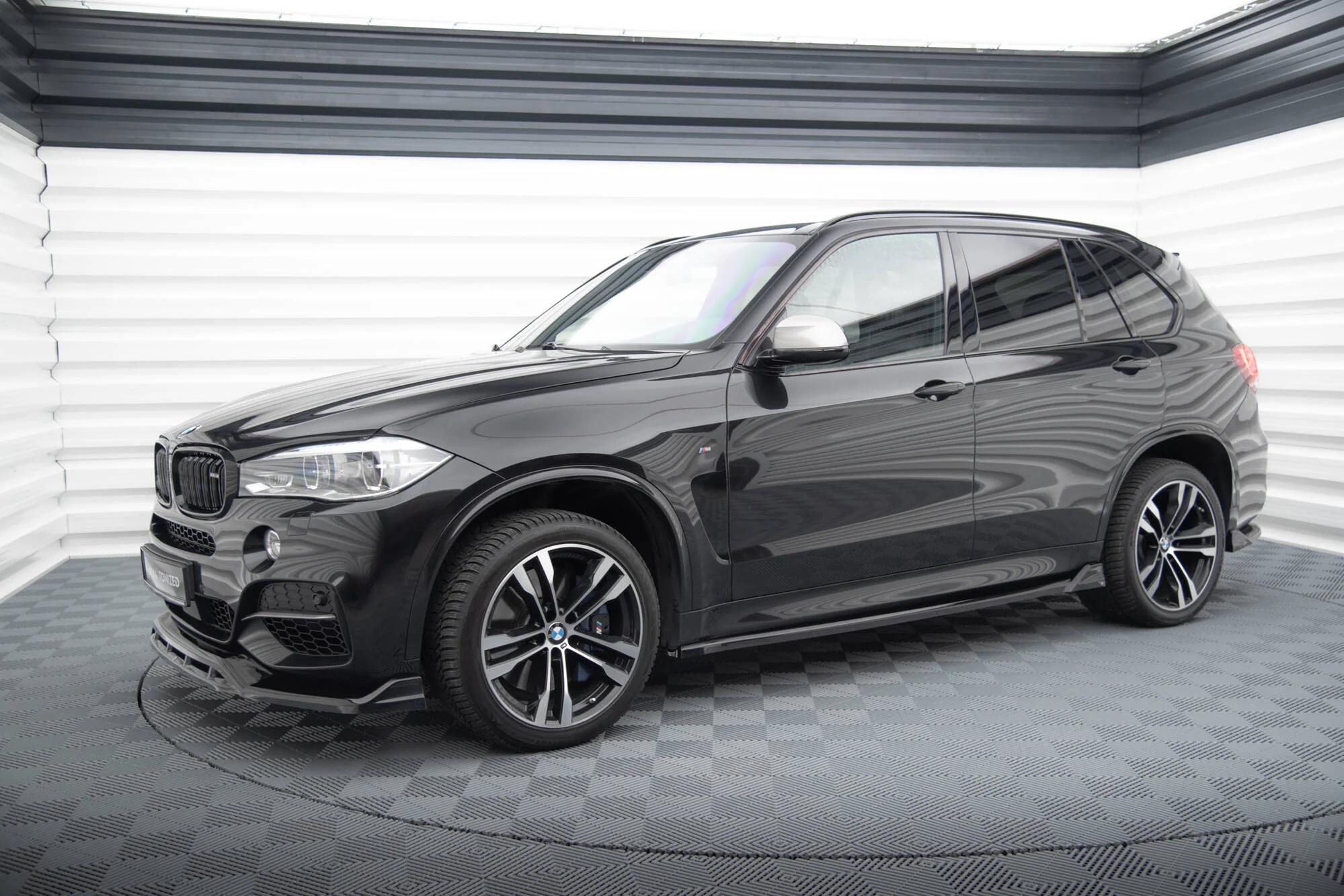 Side Skirts Diffusers V.2 BMW X5 M-Pack F15 - Image 4
