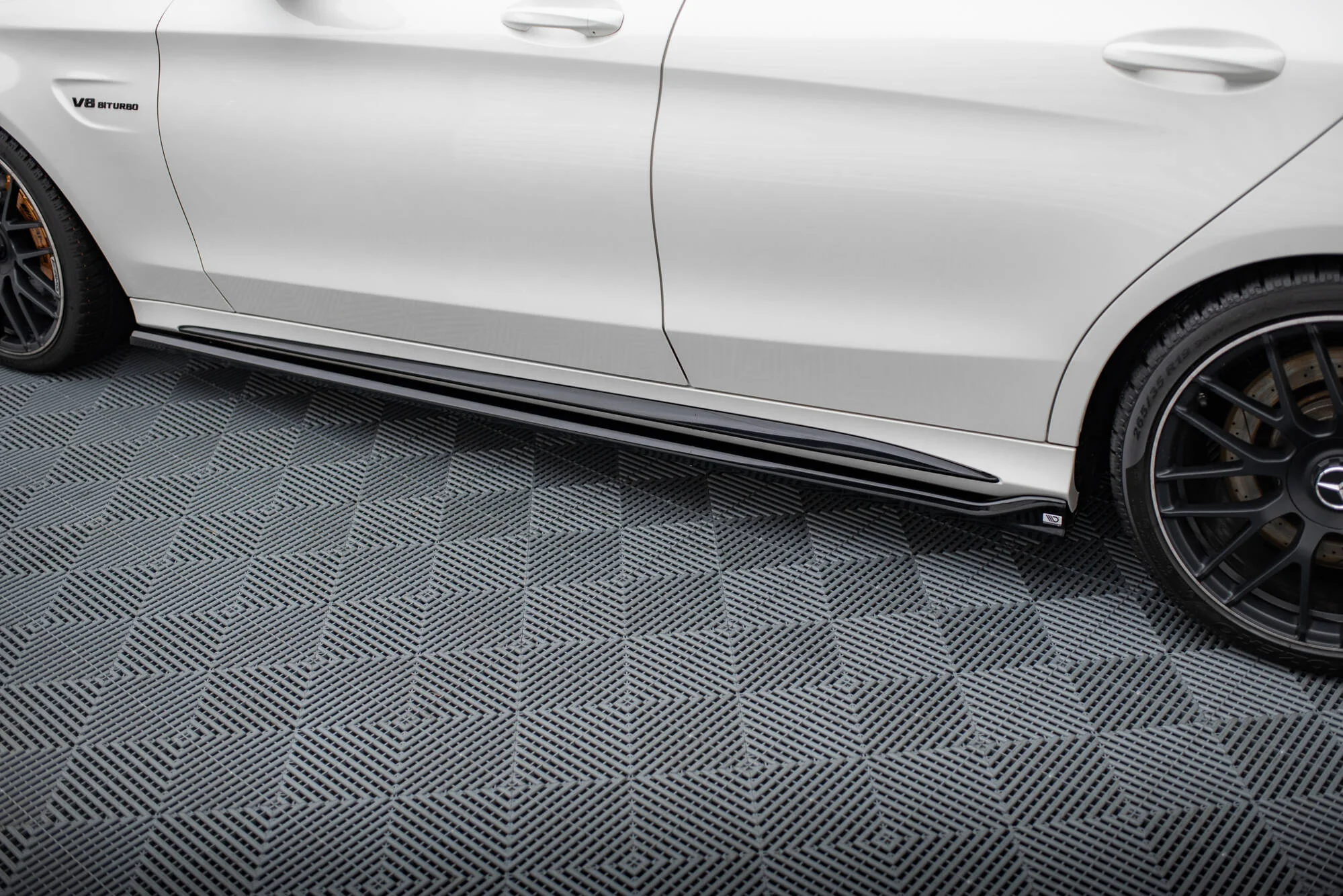Side Skirts Diffusers V.2 Mercedes-AMG C63 Sedan / Estate W205 / S205 - Image 3