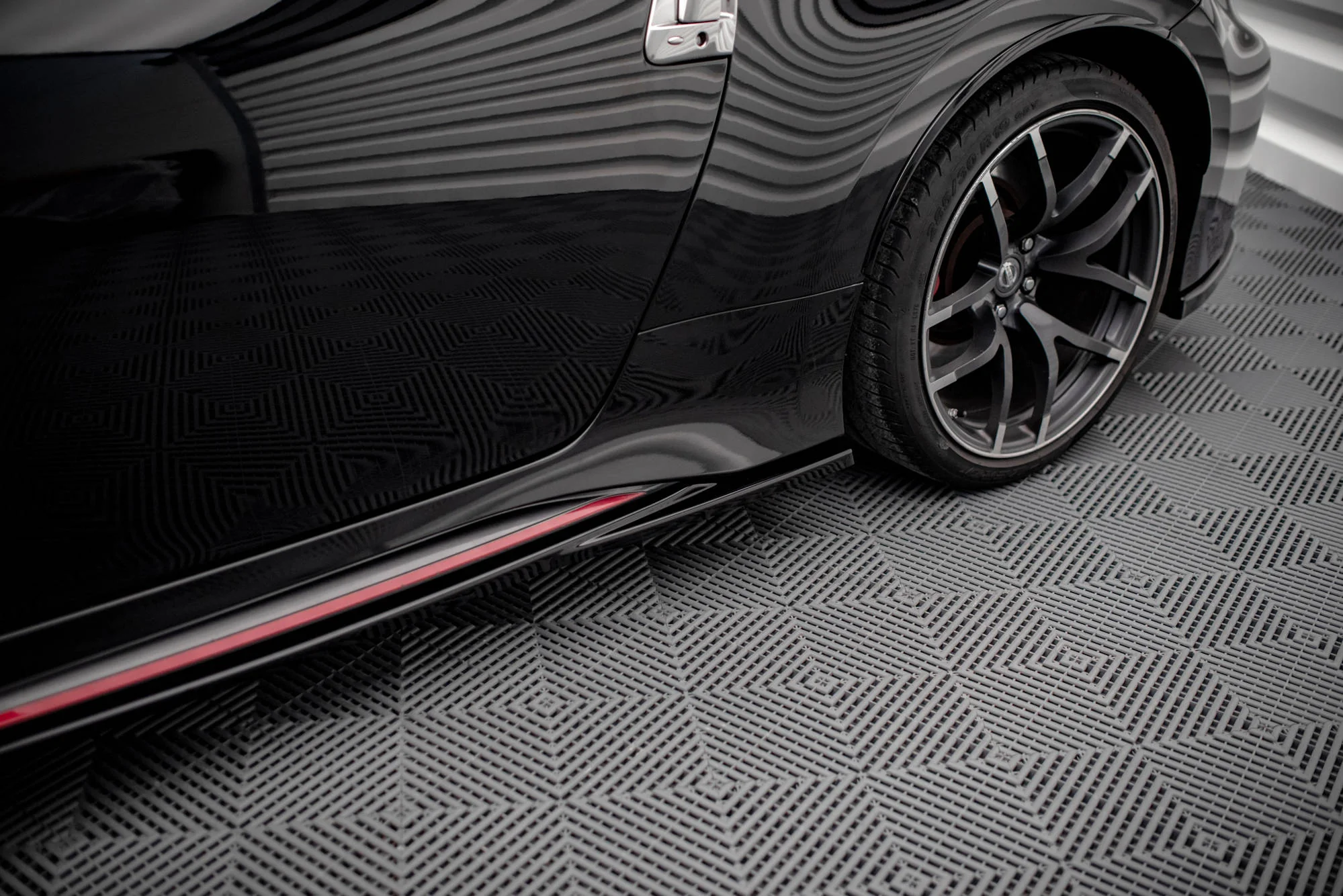 SIDE SKIRTS DIFFUSERS V.2 NISSAN 370Z NISMO FACELIFT - Image 4