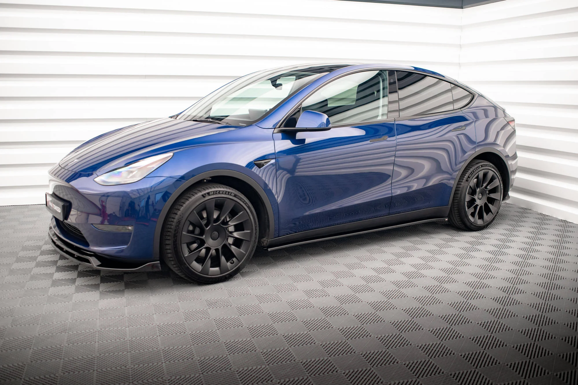 SIDE SKIRTS DIFFUSERS V.2 TESLA MODEL Y - Image 2
