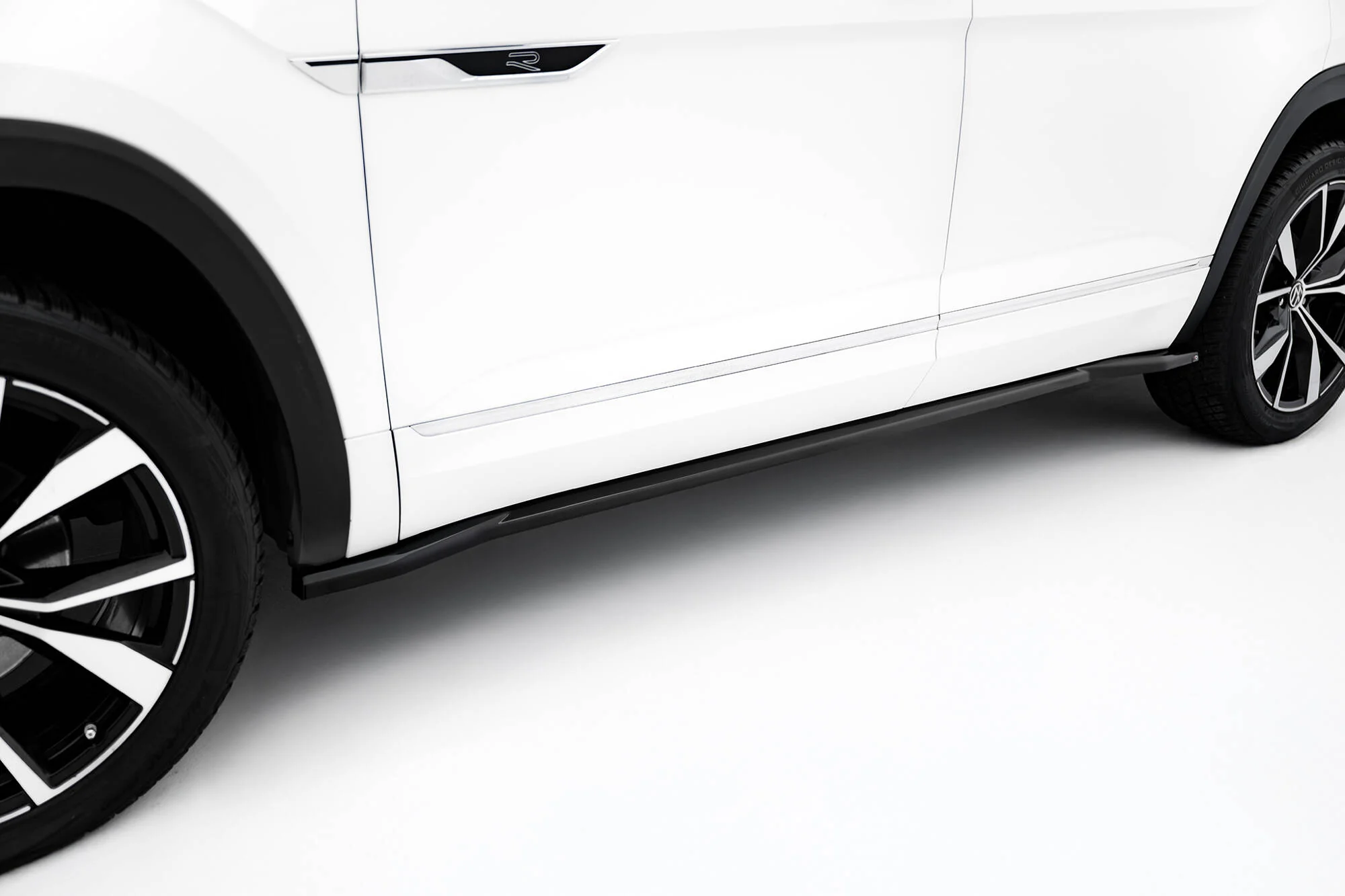 Side Skirts Diffusers Volkswagen Atlas R-Line Mk1 Facelift 2 - Image 4