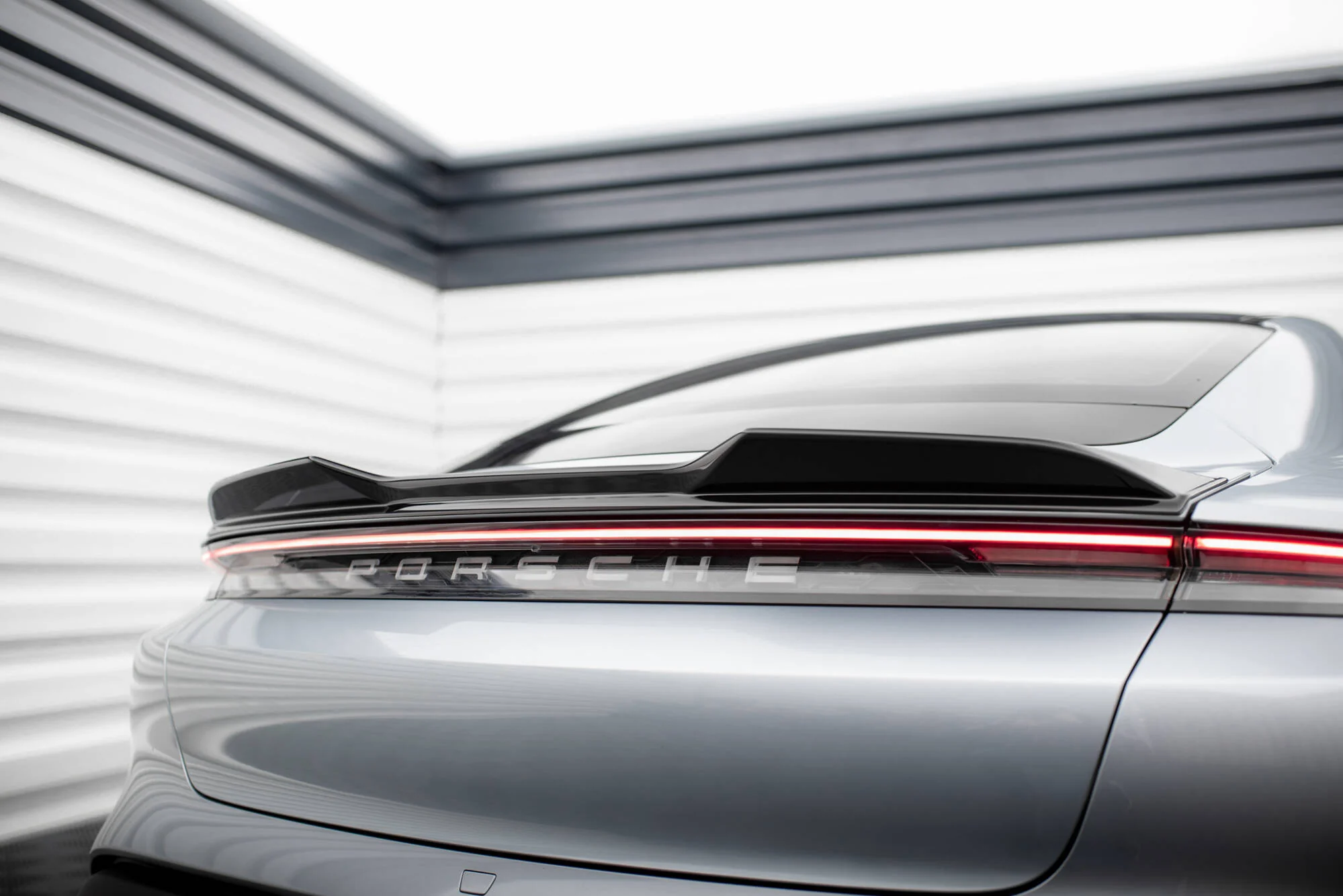SPOILER CAP 3D PORSCHE TAYCAN / TAYCAN 4 / TAYCAN 4S / TAYCAN GTS MK1 - Image 3