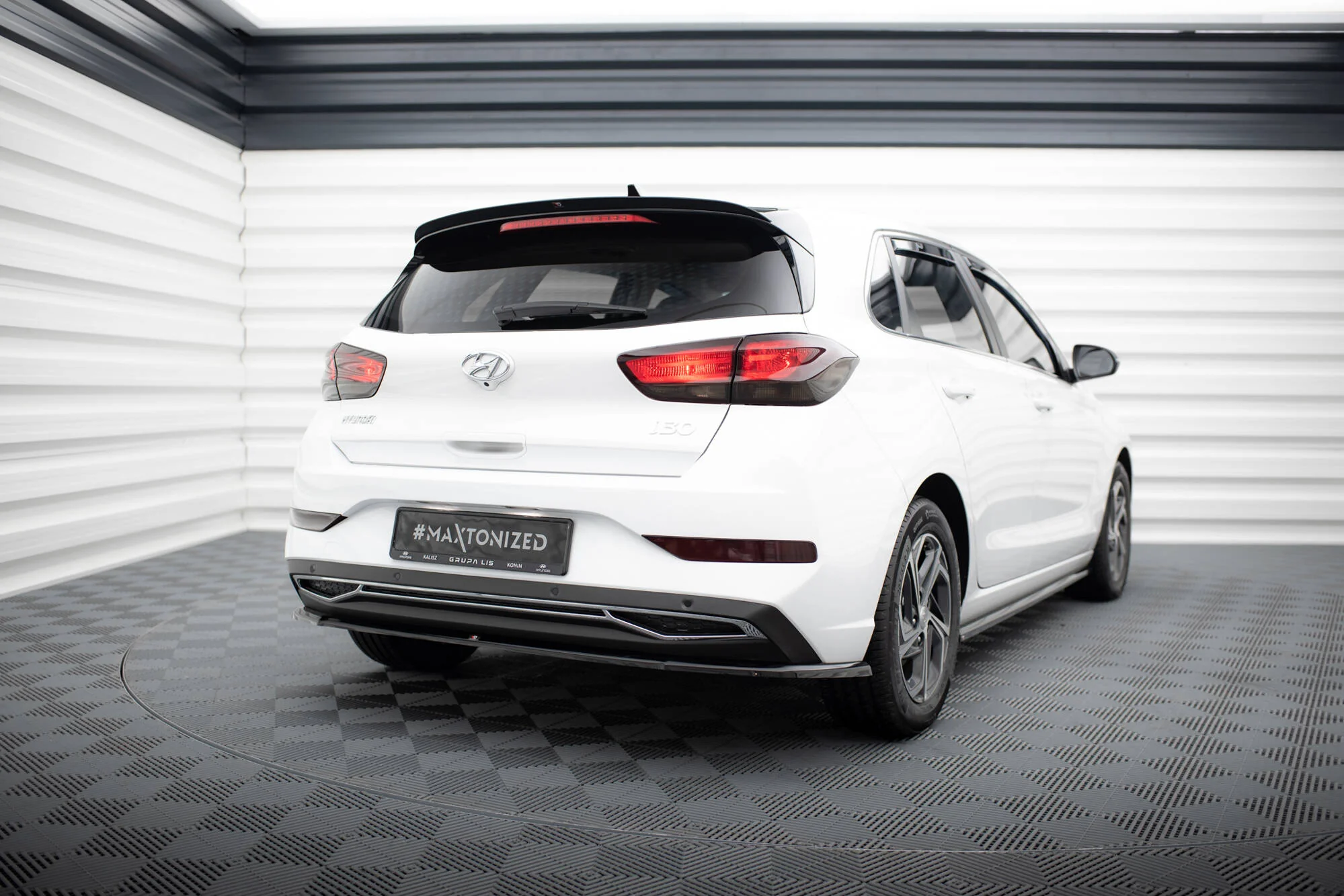 Spoiler Cap HYUNDAI I30 MK3 HATCHBACK - Image 3