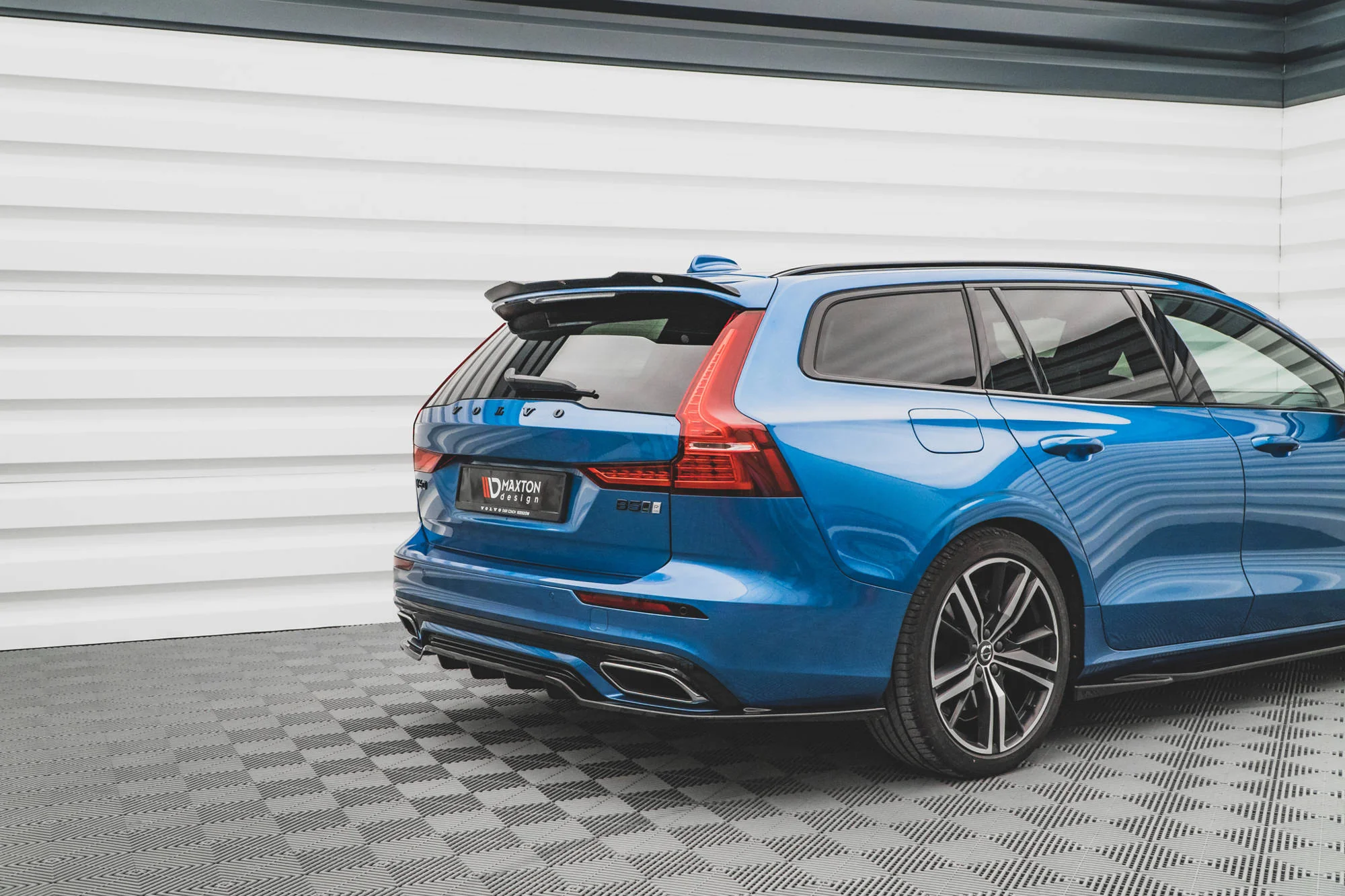 SPOILER CAP VOLVO V60 R-DESIGN MK2 - Image 2