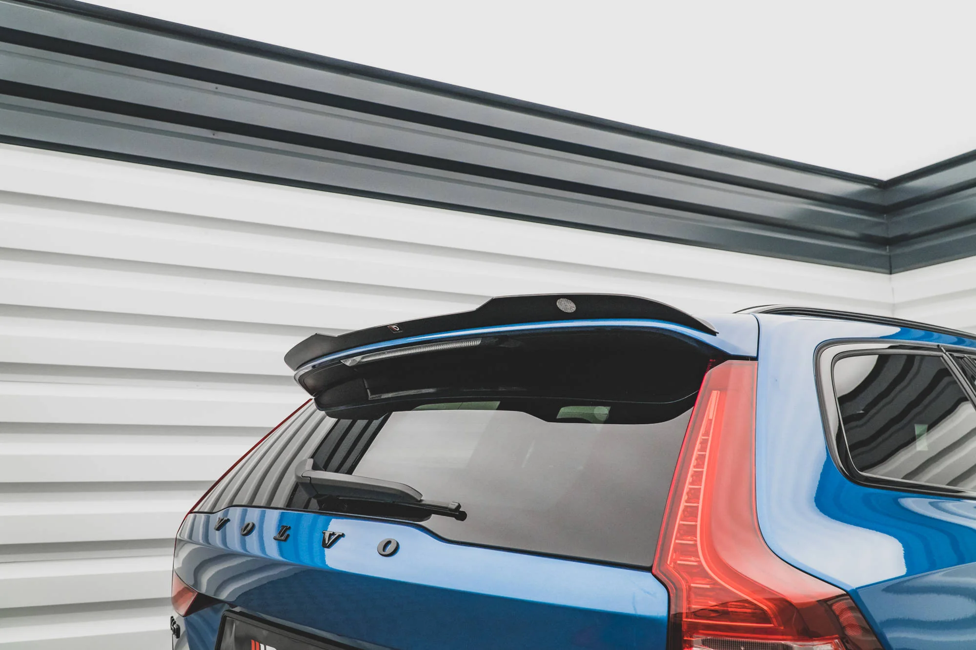 SPOILER CAP VOLVO V60 R-DESIGN MK2 - Image 6