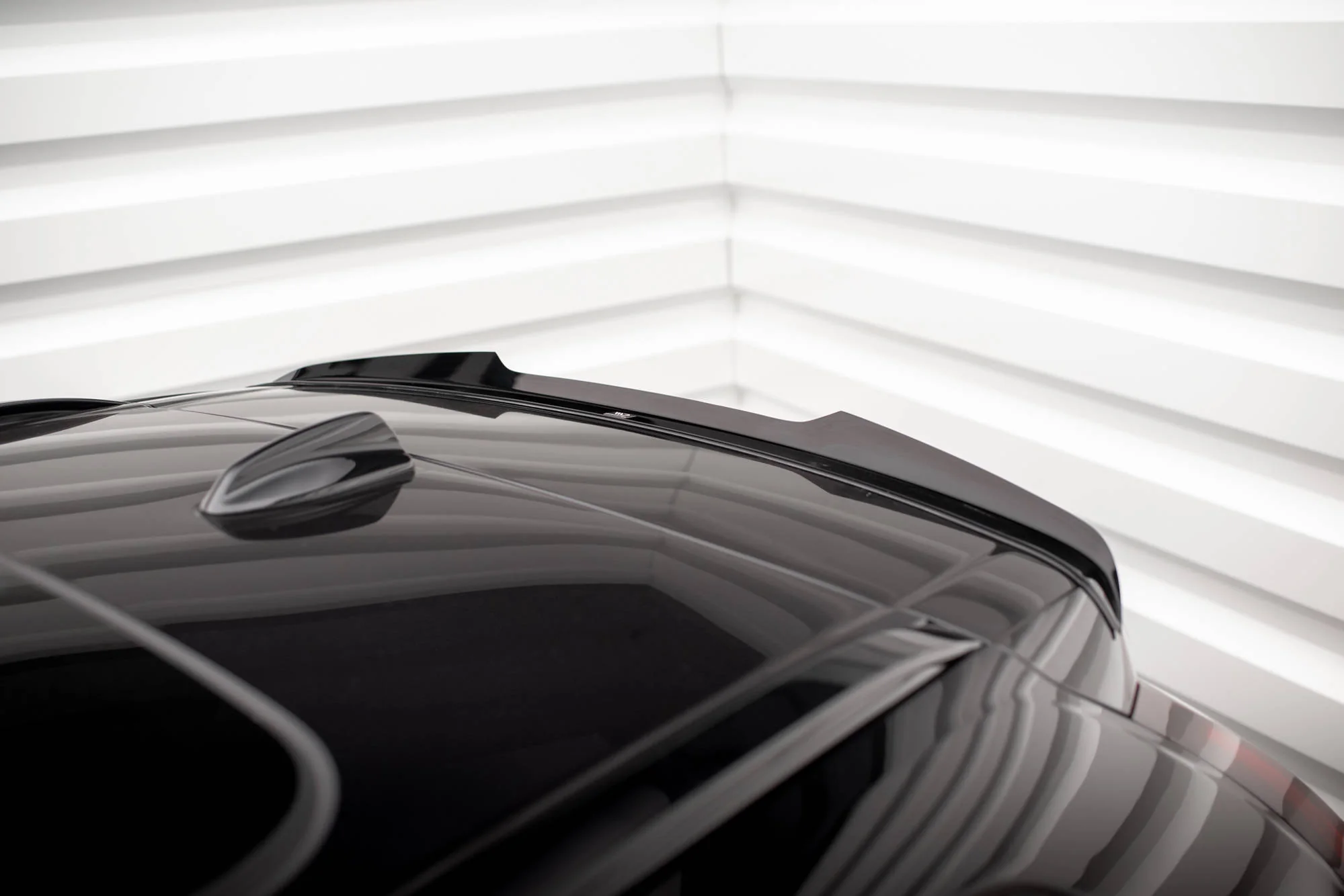 SPOILER CAP VOLVO XC60 MK2 R-DESIGN - Image 6