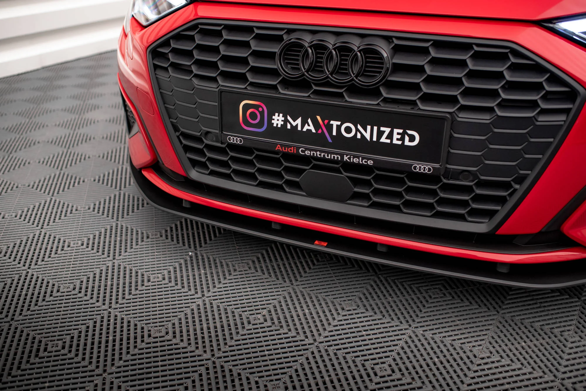 STREET PRO FRONT SPLITTER AUDI A3 8Y - Image 3