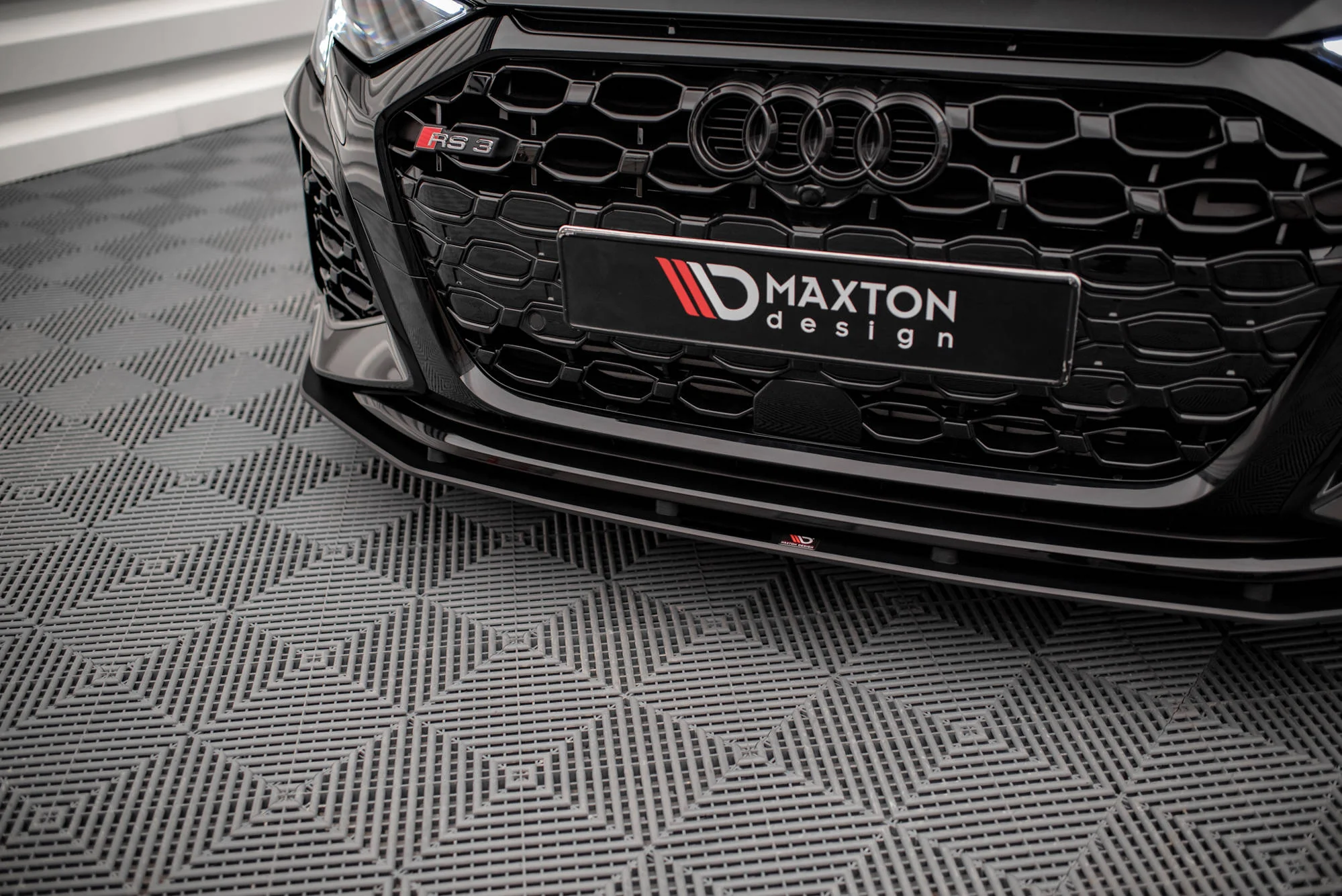 STREET PRO FRONT SPLITTER AUDI RS3 SPORTBACK / SEDAN 8Y - Image 4