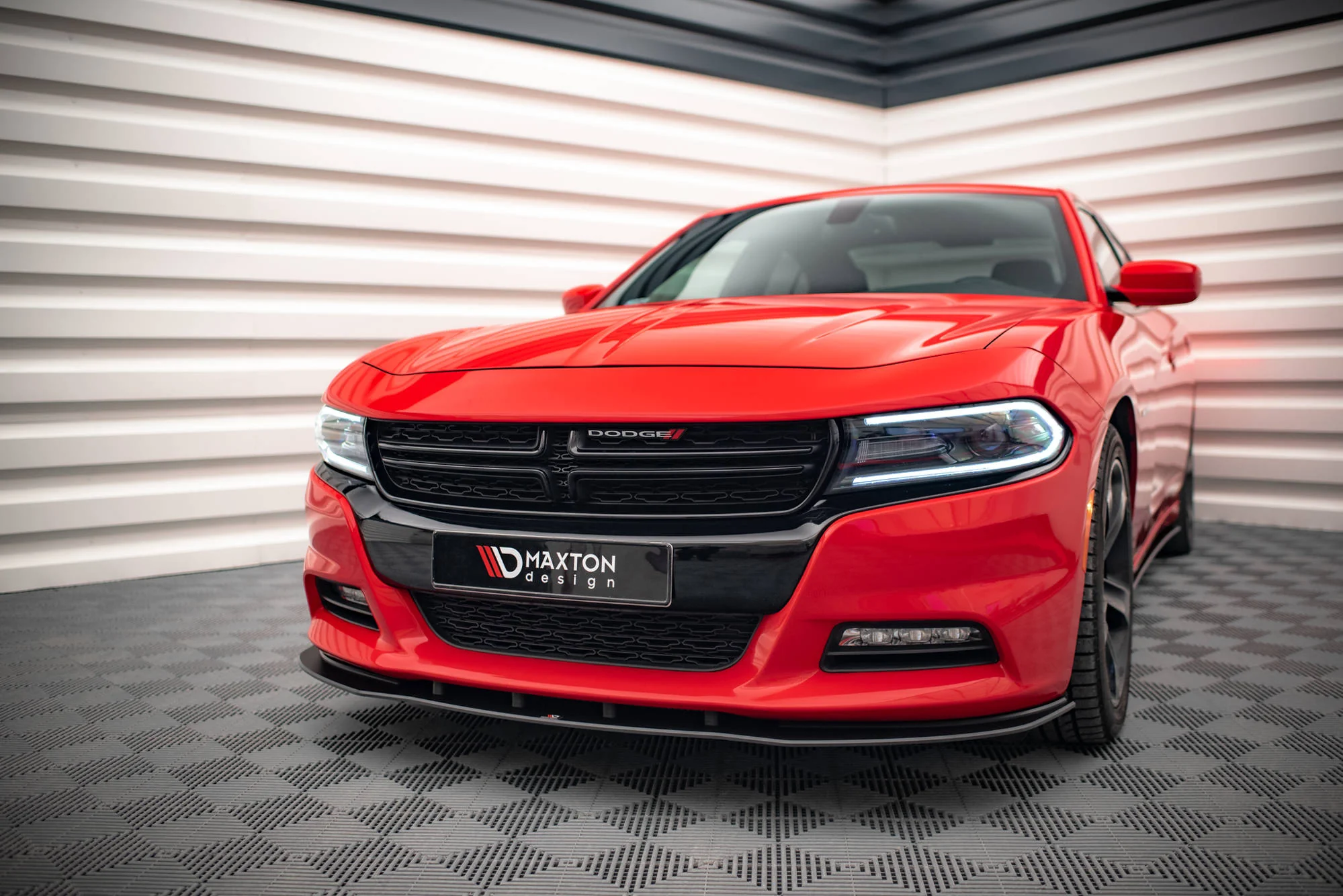 STREET PRO FRONT SPLITTER DODGE CHARGER RT MK7 FACELIFT - Image 3