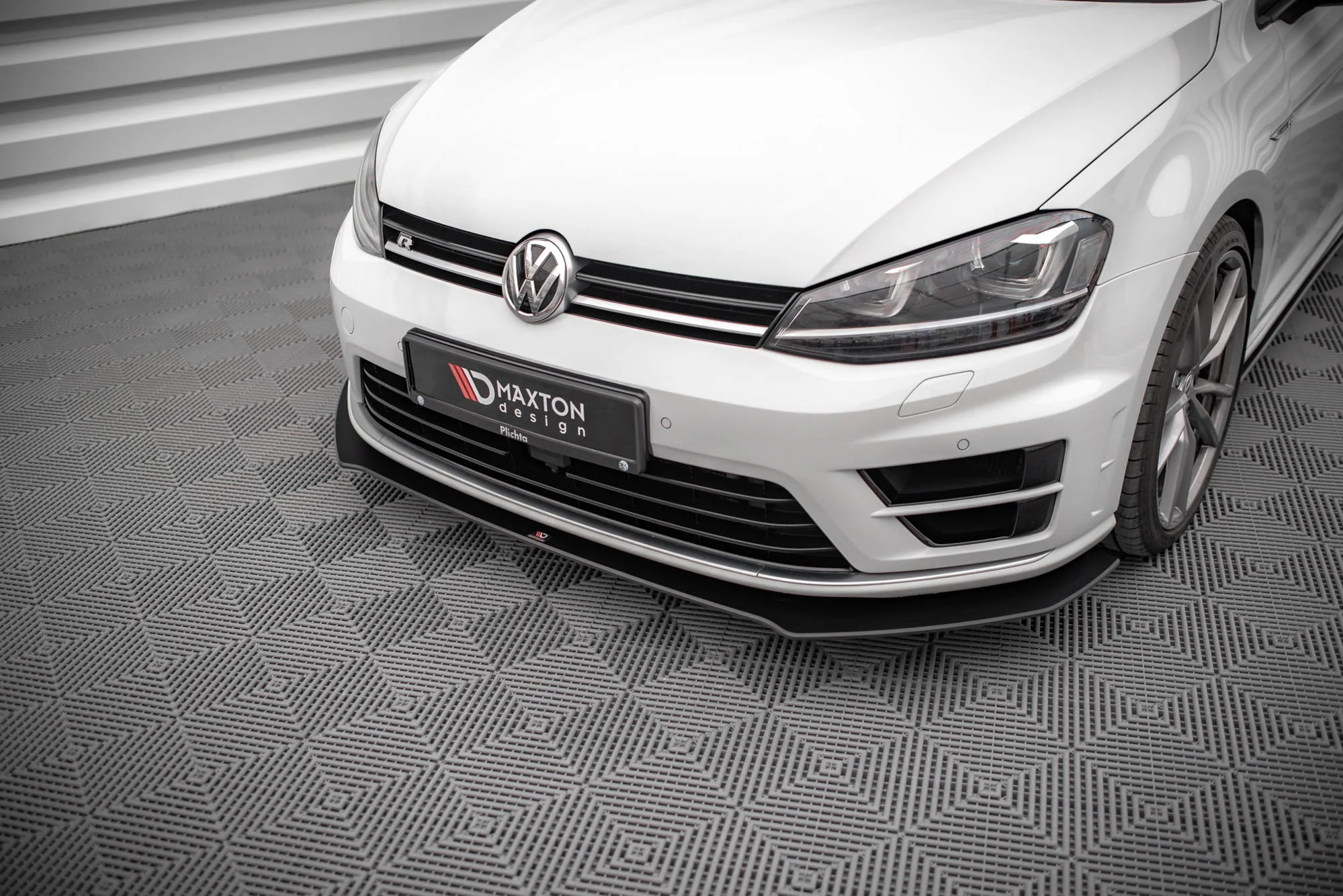 STREET PRO FRONT SPLITTER V.1 VOLKSWAGEN GOLF R MK7 - Image 3