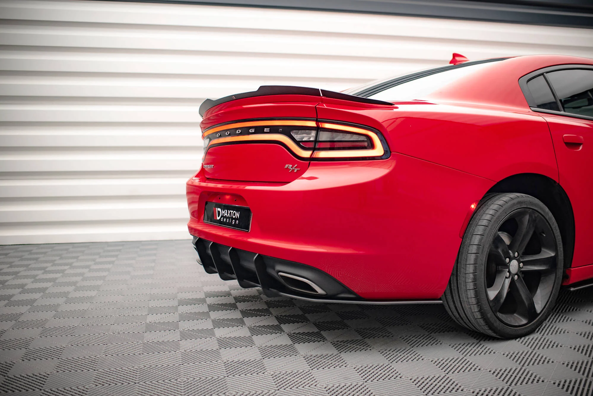 STREET PRO REAR DIFFUSER DODGE CHARGER RT MK7 FACELIFT - Image 3