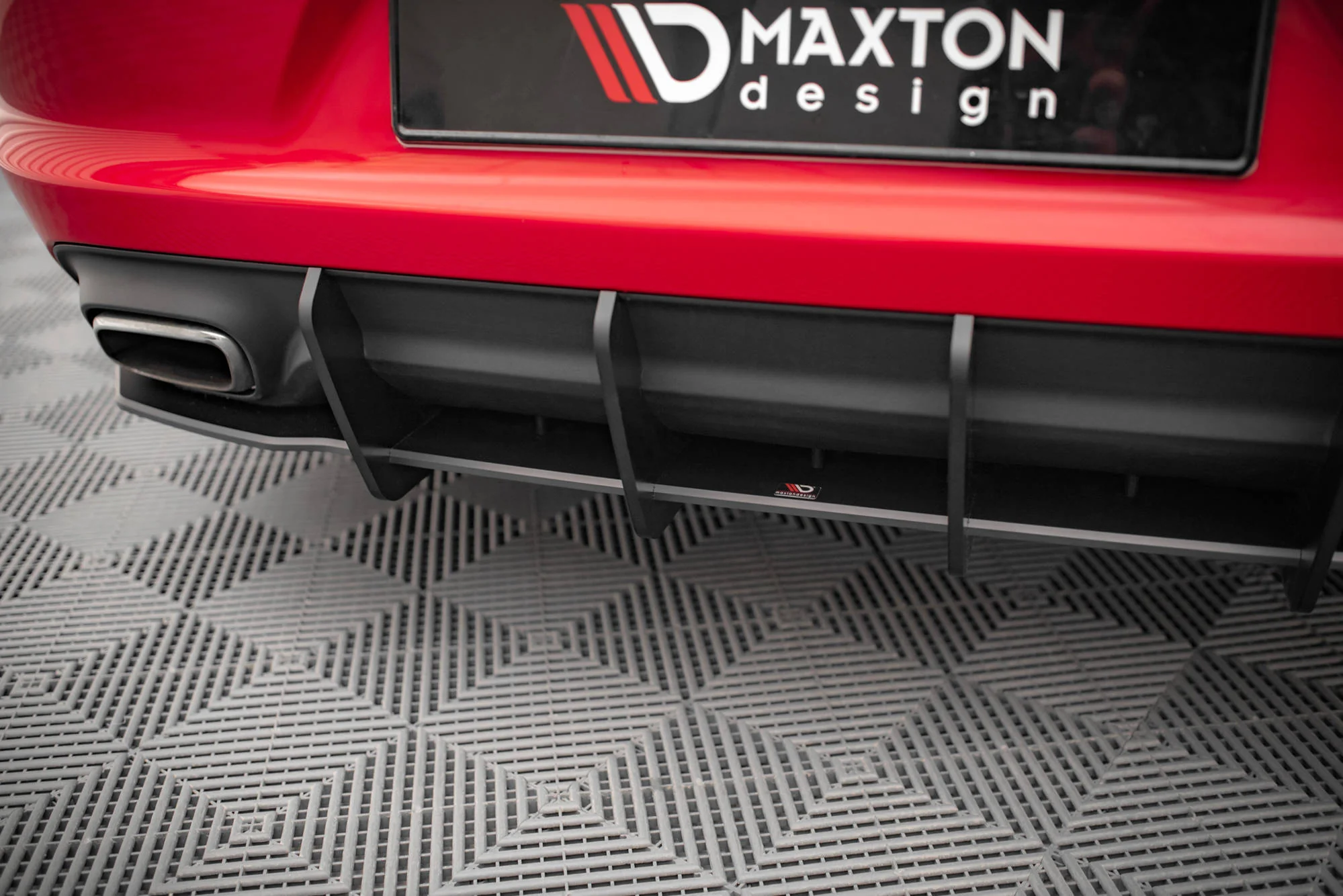 STREET PRO REAR DIFFUSER DODGE CHARGER RT MK7 FACELIFT - Image 4