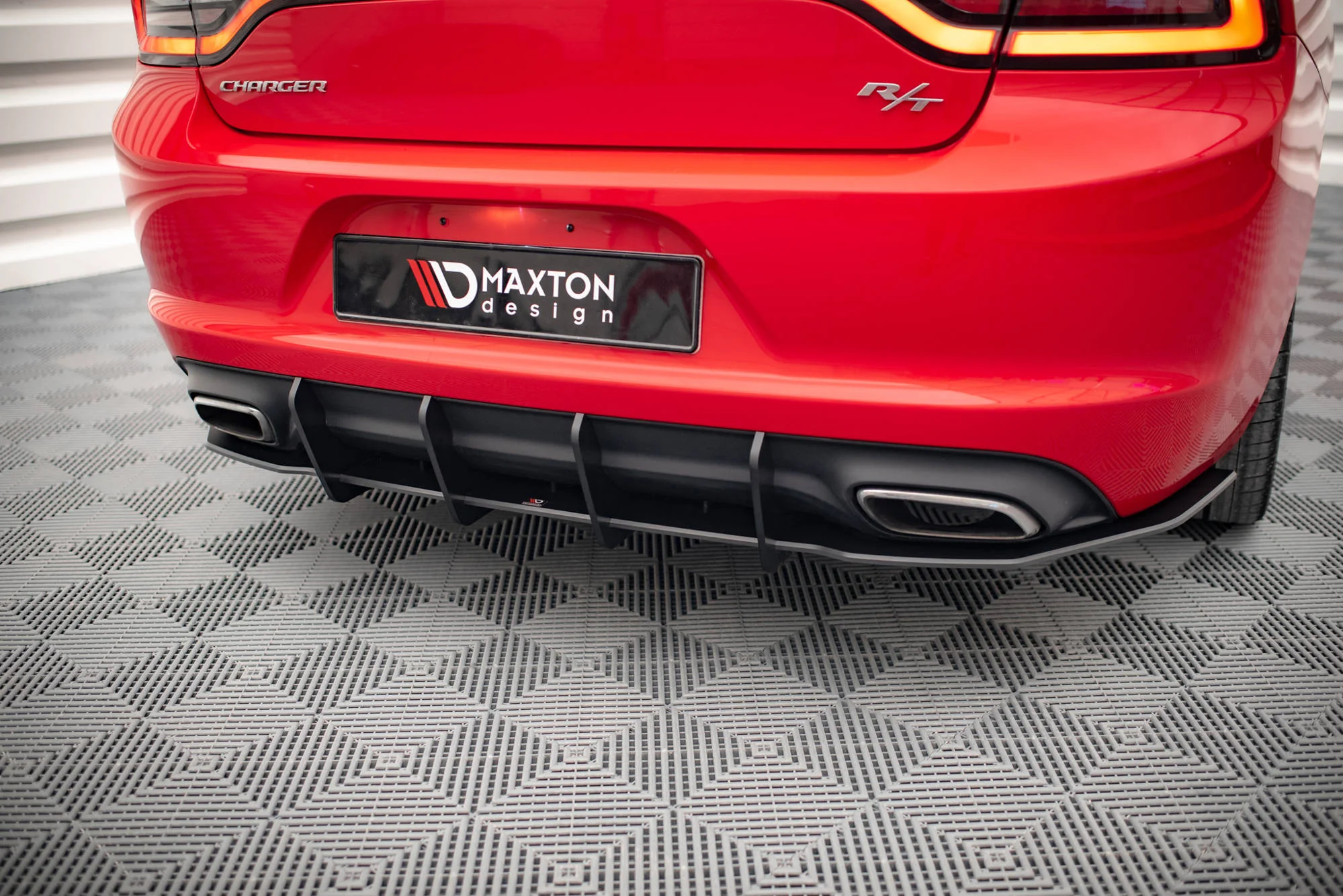STREET PRO REAR DIFFUSER DODGE CHARGER RT MK7 FACELIFT - Image 5