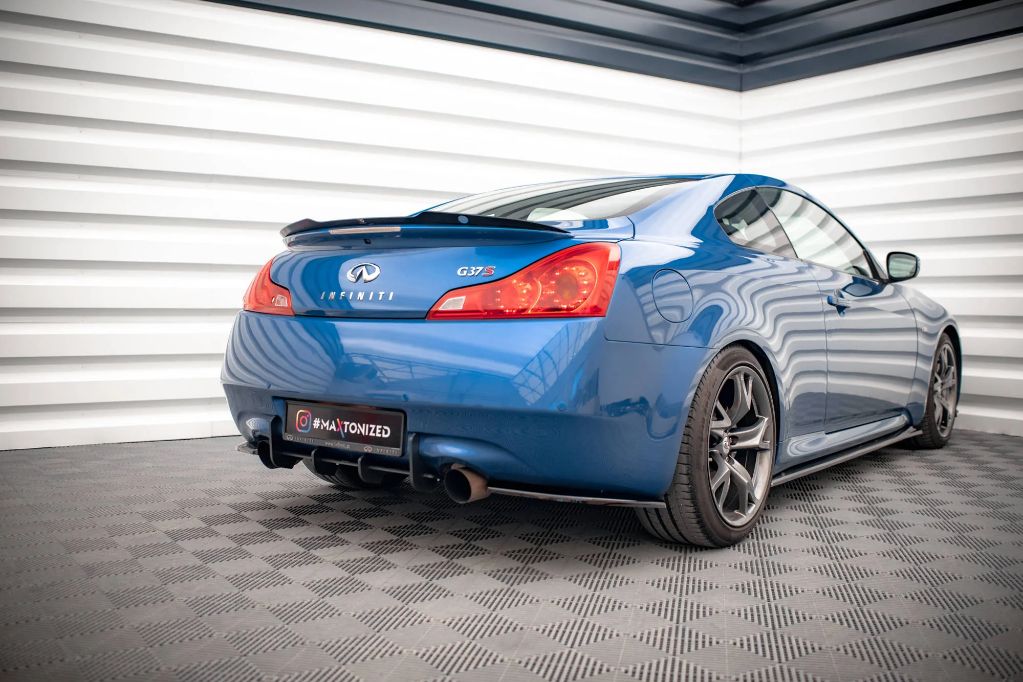 STREET PRO REAR DIFFUSER INFINITI G37 COUPE - Image 3