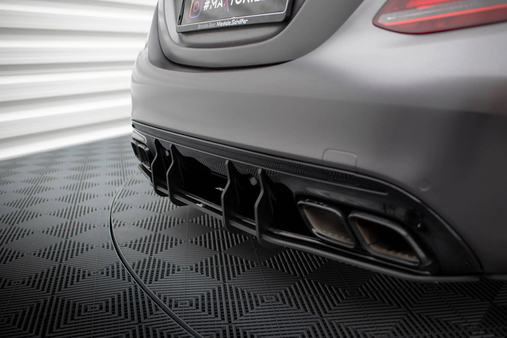 Street Pro Rear Diffuser Mercedes-AMG C63 Sedan / Estate W205 Facelift - Image 3