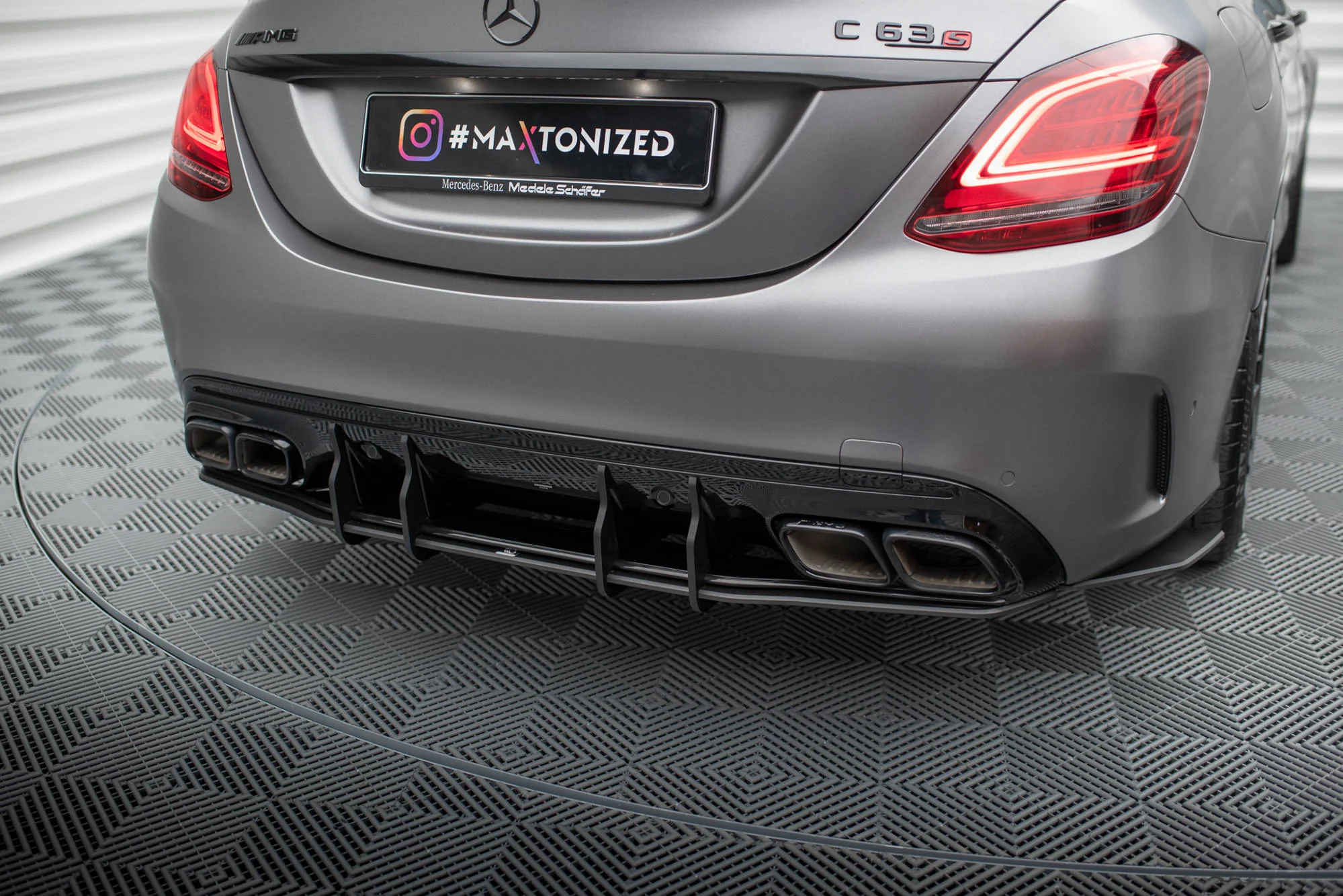 Street Pro Rear Diffuser Mercedes-AMG C63 Sedan / Estate W205 Facelift - Image 4