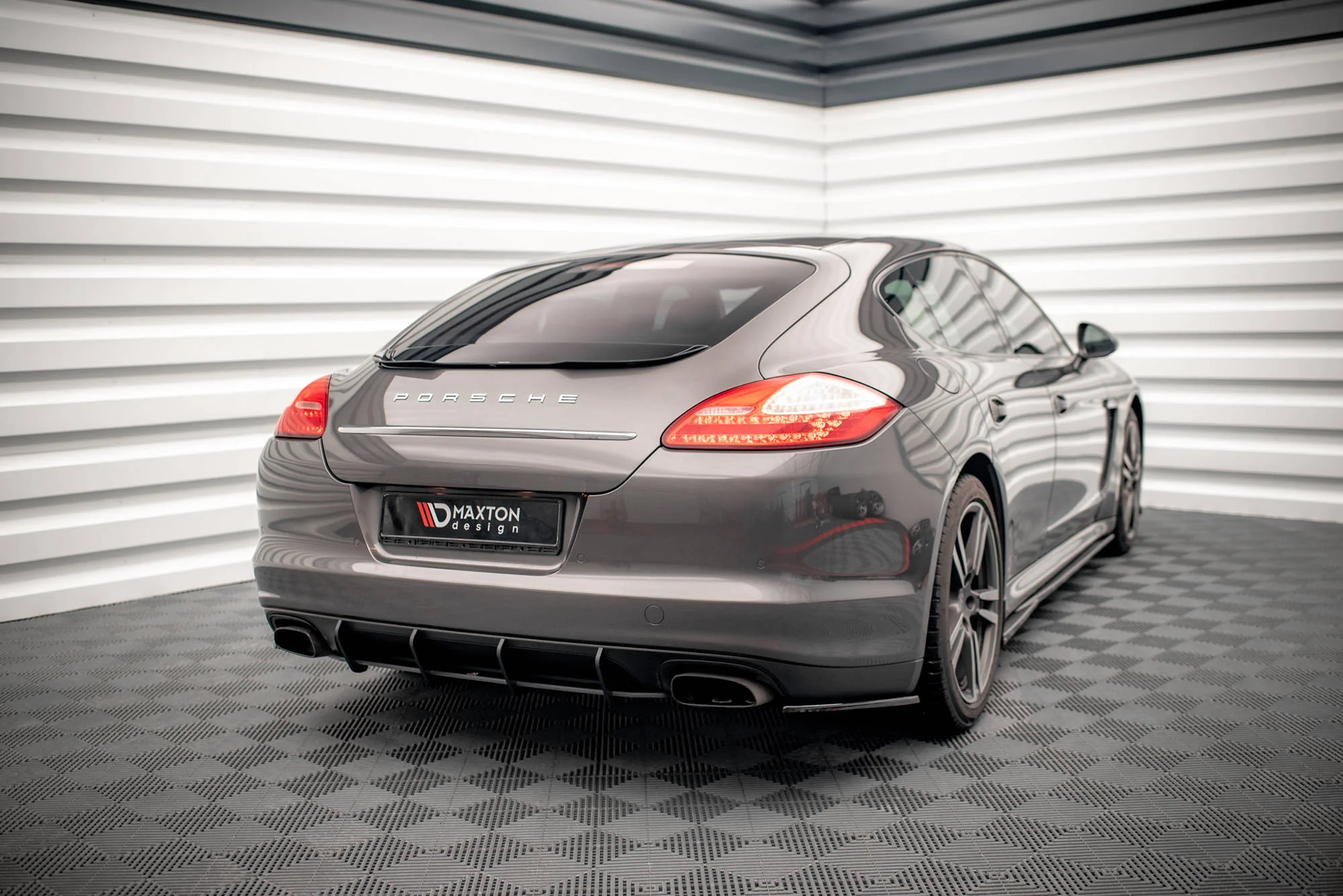 STREET PRO REAR DIFFUSER PORSCHE PANAMERA / PANAMERA DIESEL 970 - Image 5