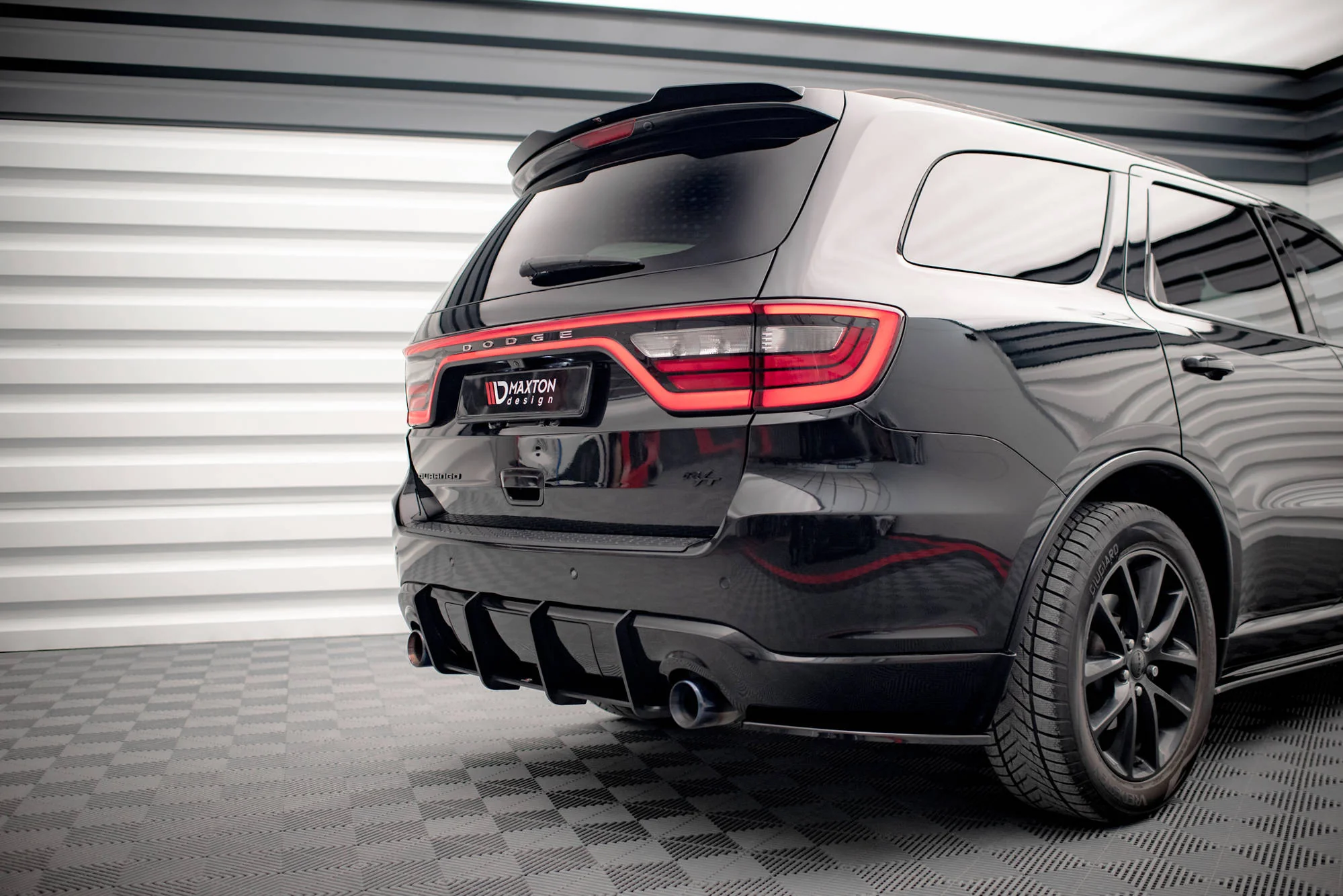 STREET PRO REAR DIFFUSER V.2 DODGE DURANGO RT MK3 - Image 3