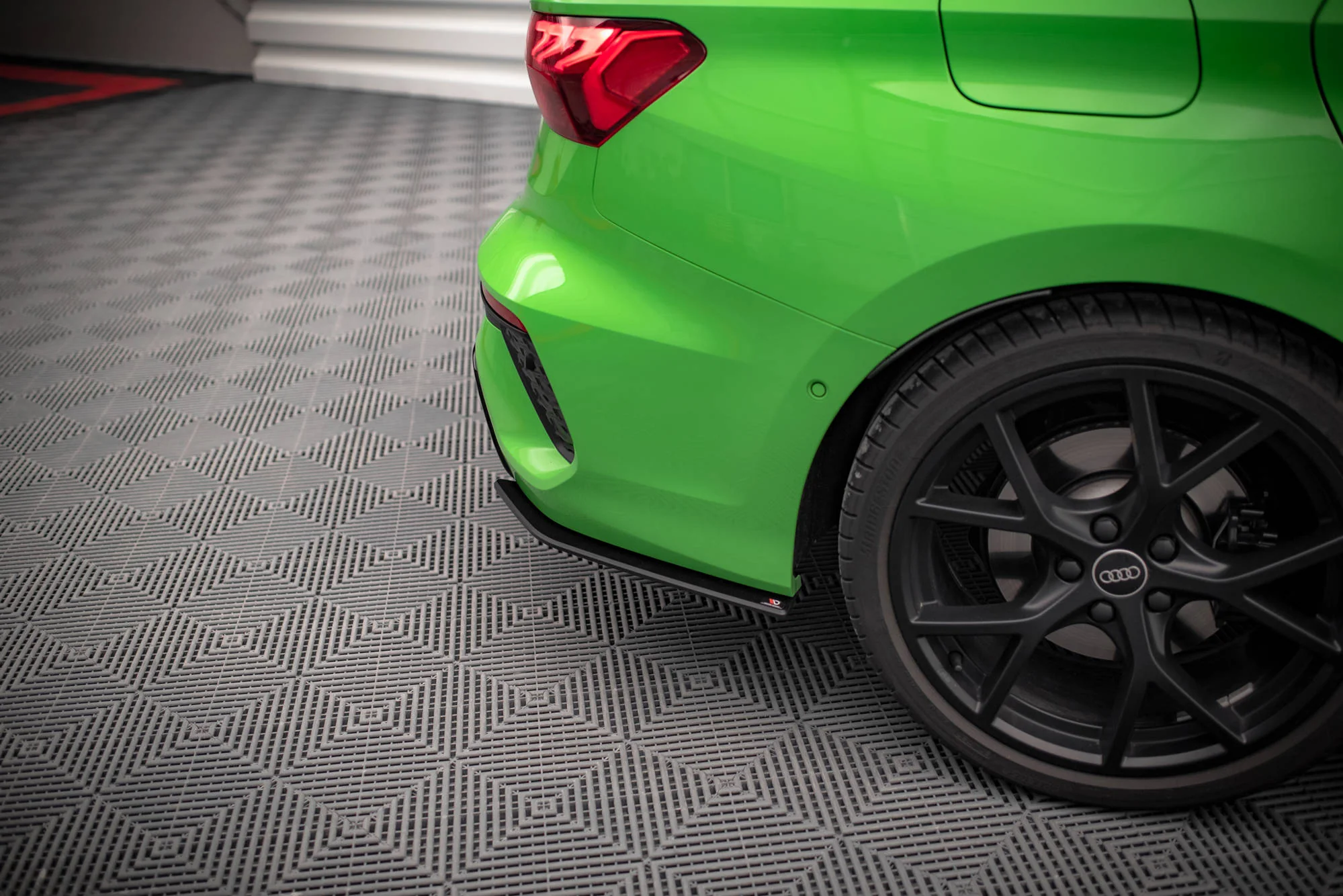 STREET PRO REAR SIDE SPLITTERS AUDI RS3 SEDAN 8Y - Image 4