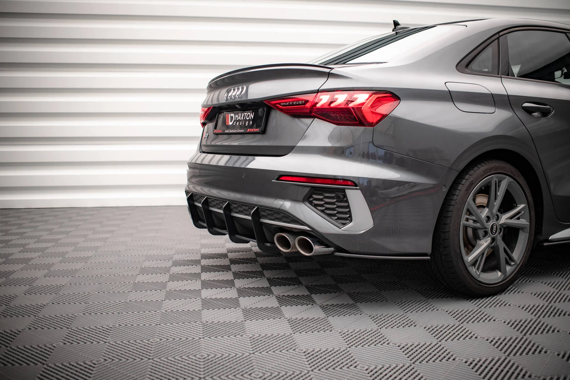 STREET PRO REAR SIDE SPLITTERS AUDI S3 SEDAN 8Y - Image 3