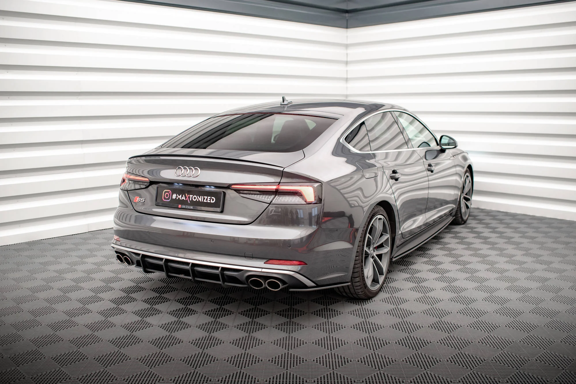 STREET PRO REAR SIDE SPLITTERS AUDI S5 SPORTBACK F5 - Image 4