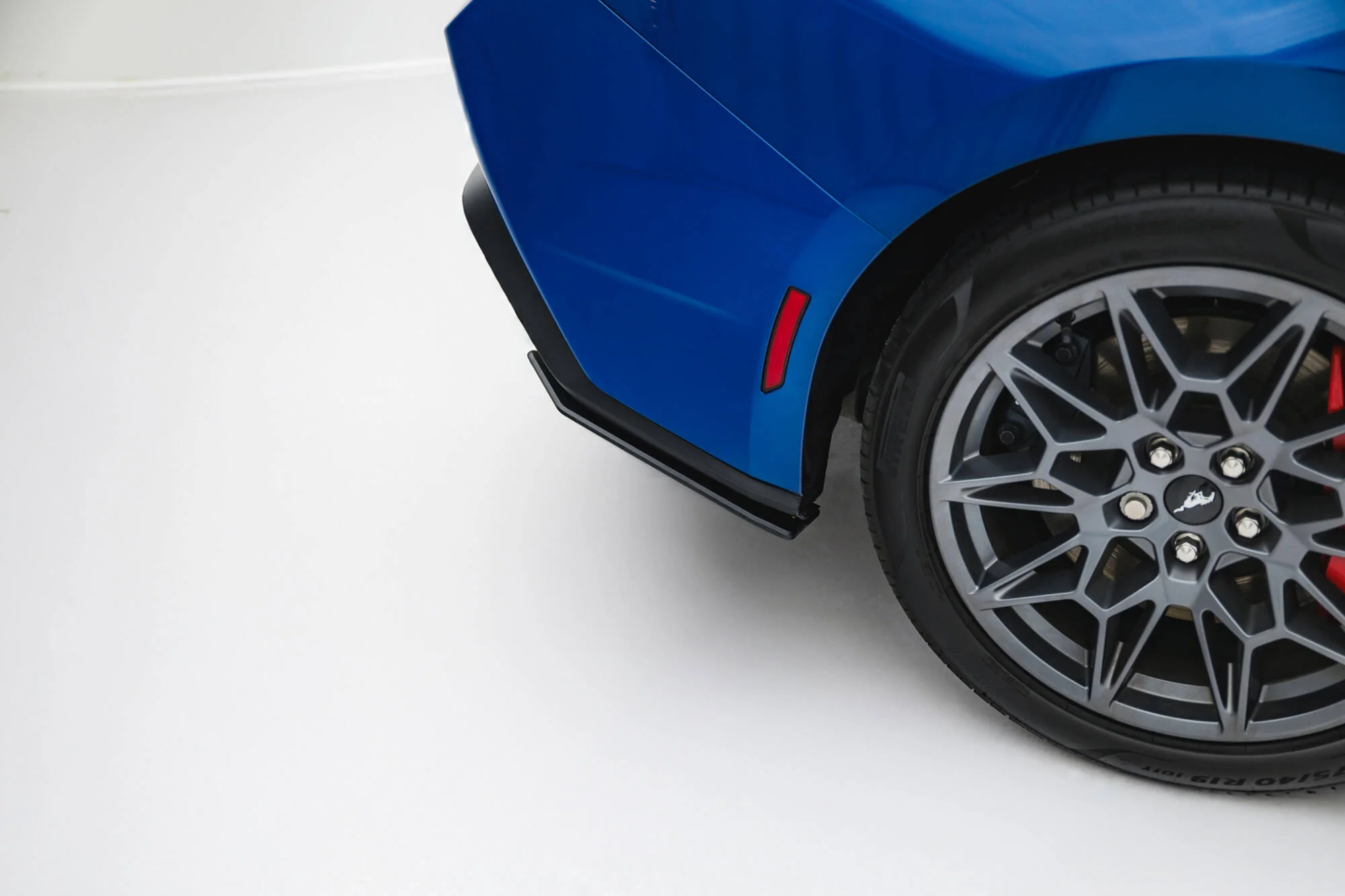 Street Pro Rear Side Splitters Ford Mustang GT Mk7 - Image 4