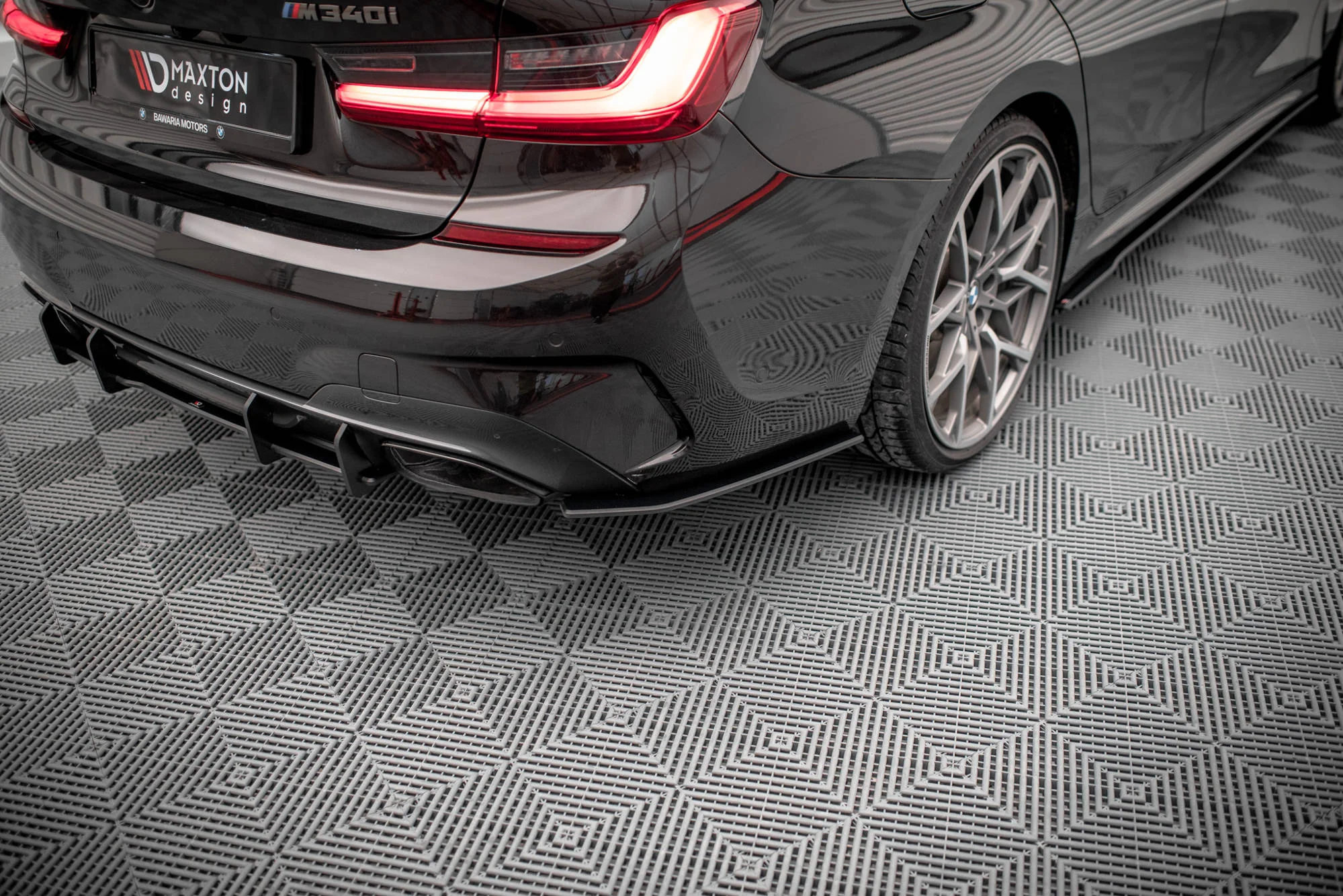 STREET PRO REAR SIDE SPLITTERS V.1 BMW 3 M-PACK G20 / G21 (M340i) - Image 4