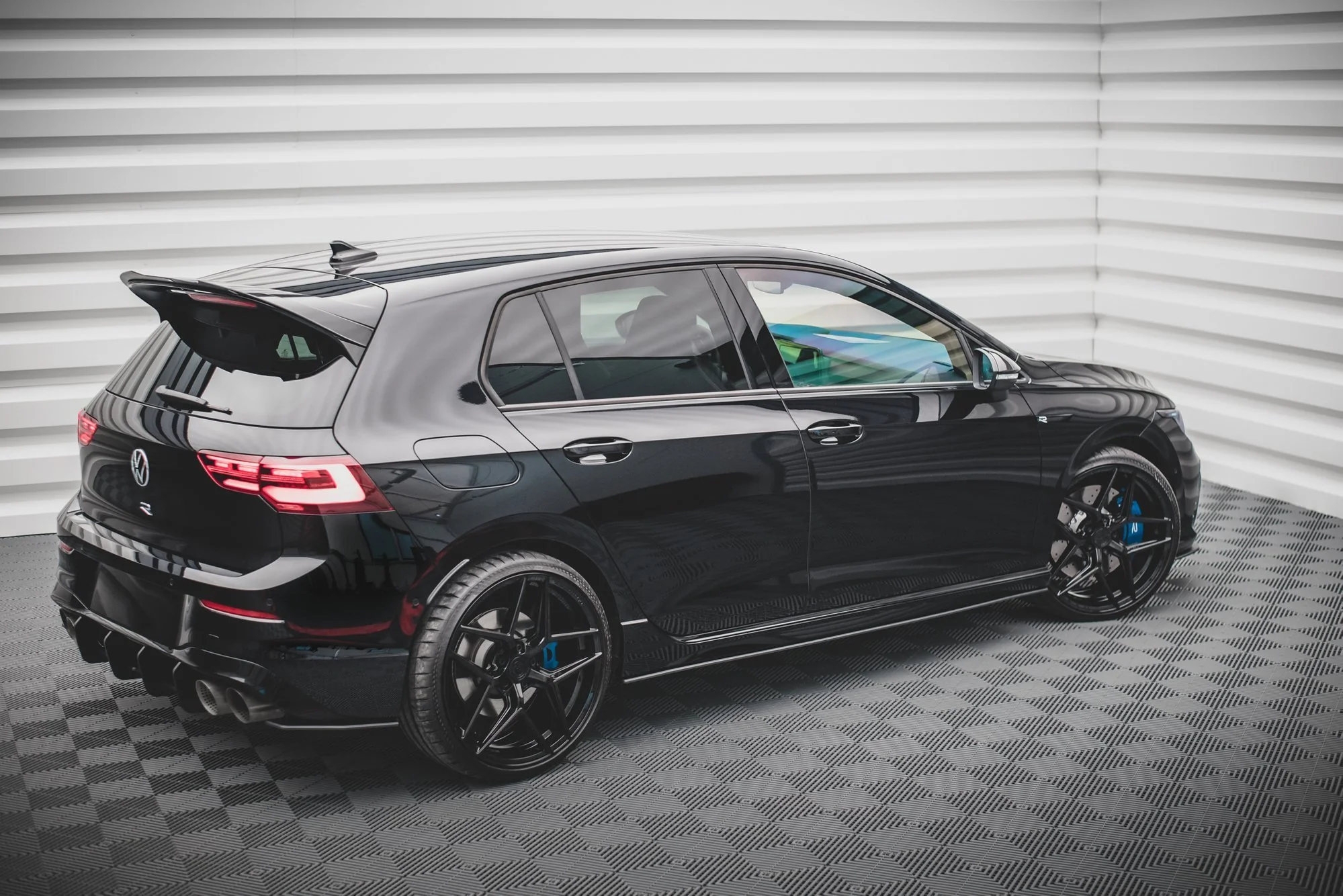STREET PRO REAR SIDE SPLITTERS VOLKSWAGEN GOLF R MK8 - Image 3