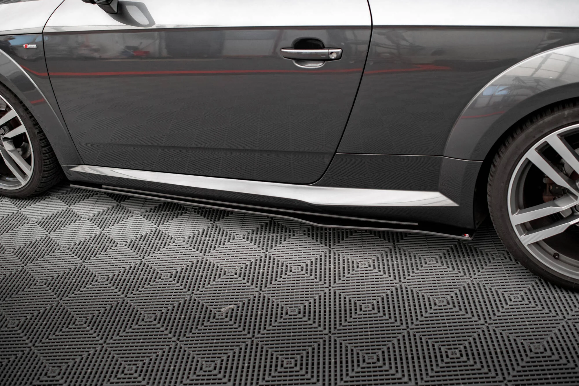 Street Pro Side Skirts Diffusers Audi TT S / S-Line 8S - Image 4