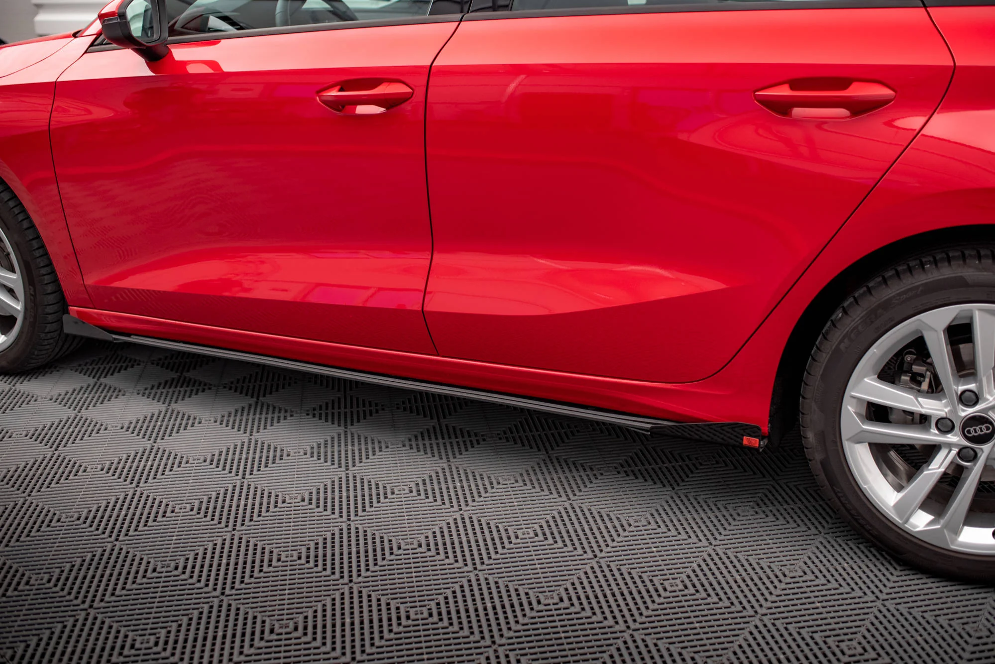 STREET PRO SIDE SKIRTS DIFFUSERS + FLAPS AUDI A3 8Y - Image 3